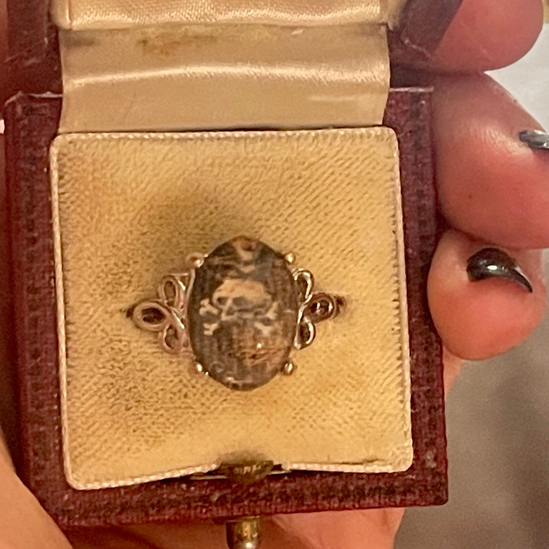 Victorian Memento Mori Skull Ring: Antique Style Silver Mourning Jewelry - Image 10