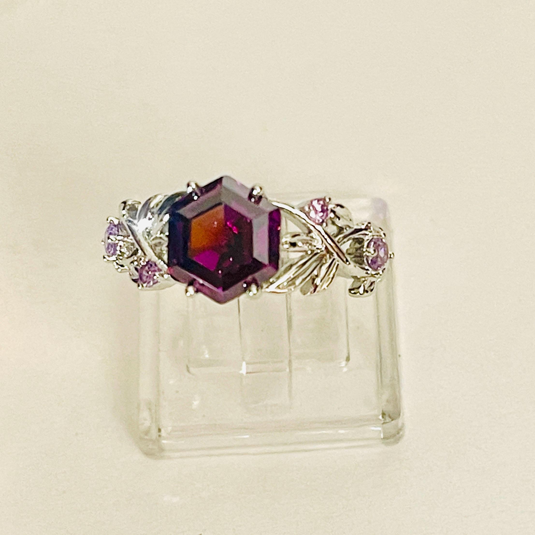 Vintage Purple Hexagon Gemstone Ring - Silver Fairytale Style - Image 2