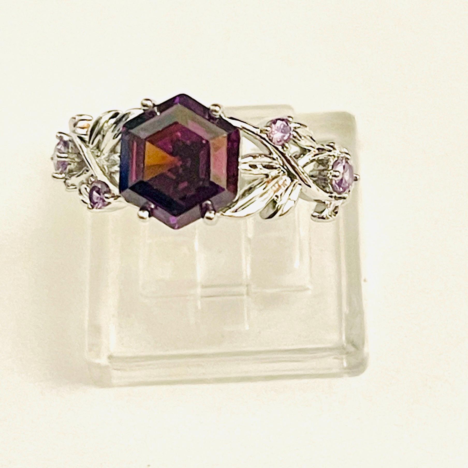 Vintage Purple Hexagon Gemstone Ring - Silver Fairytale Style - Image 9
