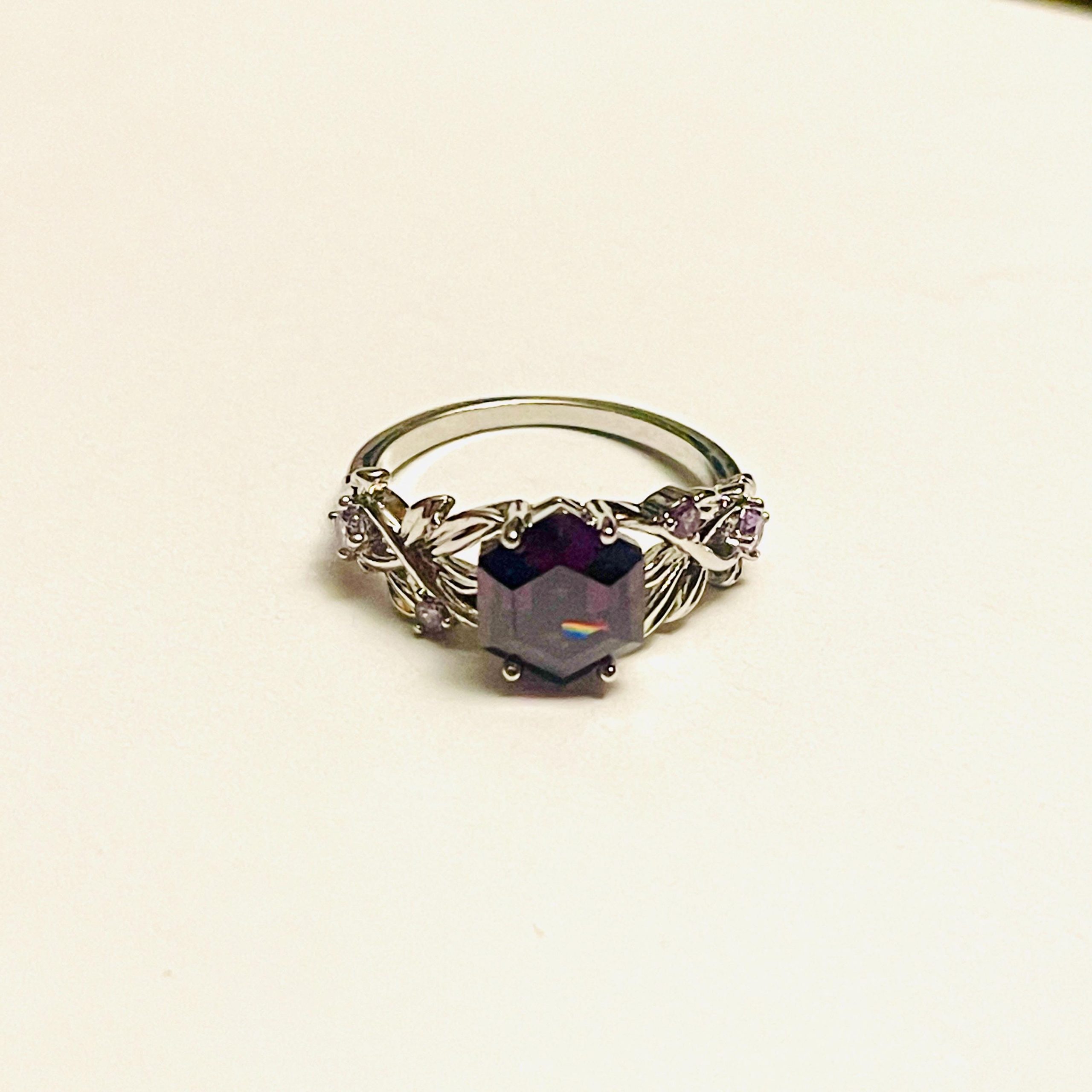 Vintage Purple Hexagon Gemstone Ring - Silver Fairytale Style - Image 7