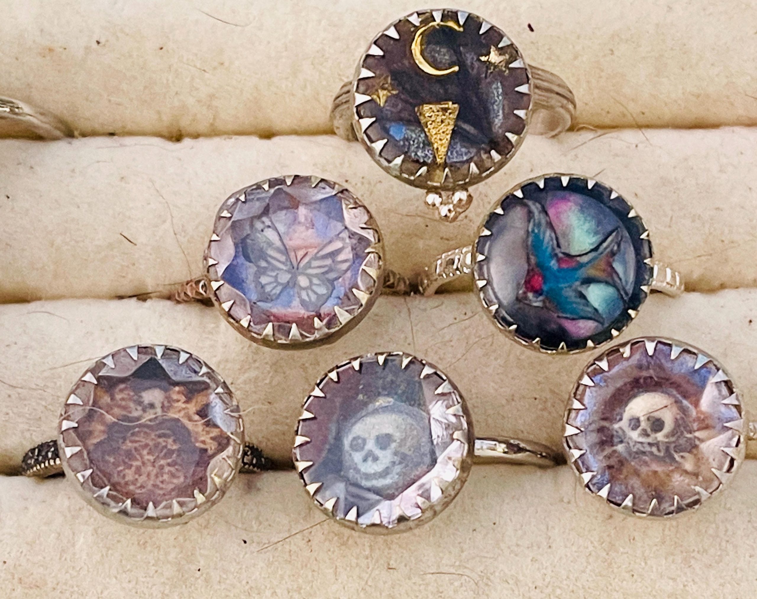 Gothic Memento Mori Ring: Antique Style Mourning Jewelry - Image 9