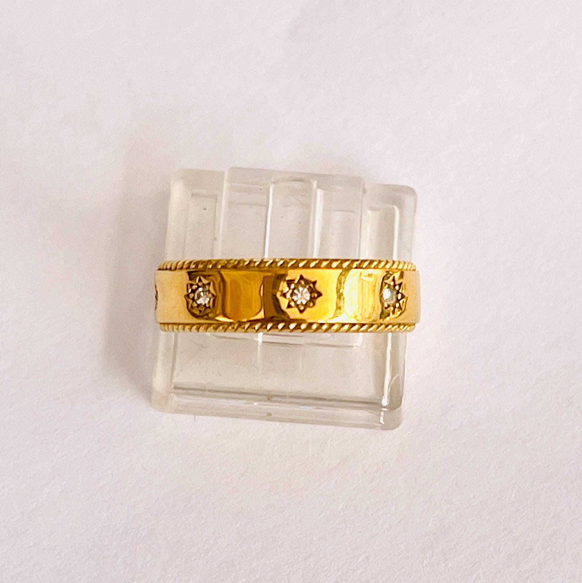 18k Gold Star Ring: Vintage Style Stacking Band - Image 2