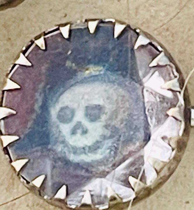Gothic Memento Mori Ring: Antique Style Mourning Jewelry - Image 6