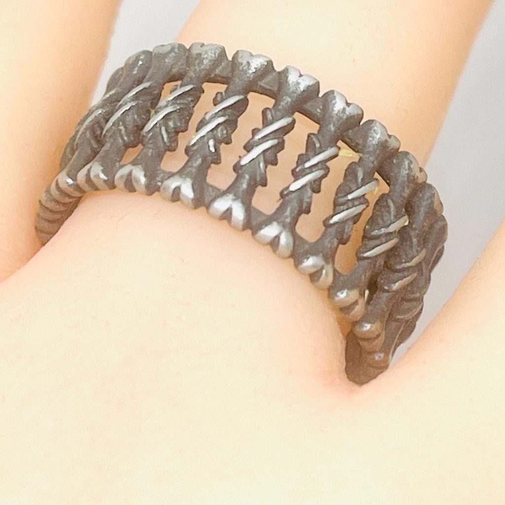 Memento Mori Bones Ring: Gothic Silver Band for Him