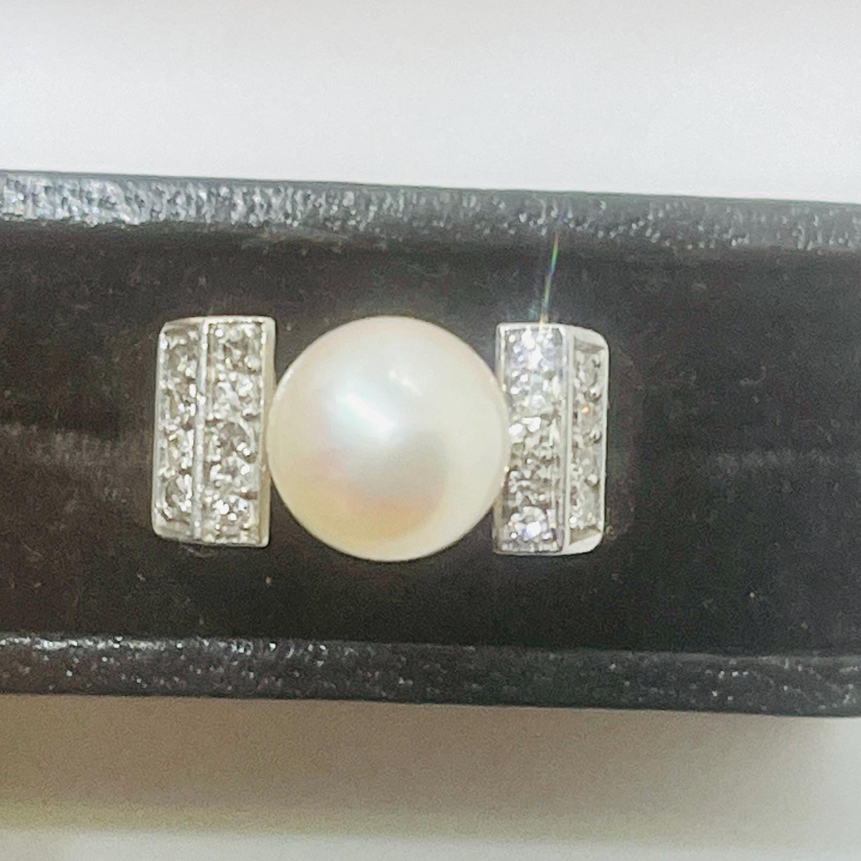 Vintage 18k Yellow Gold Pearl Diamond Ring - Size 6 - Image 6