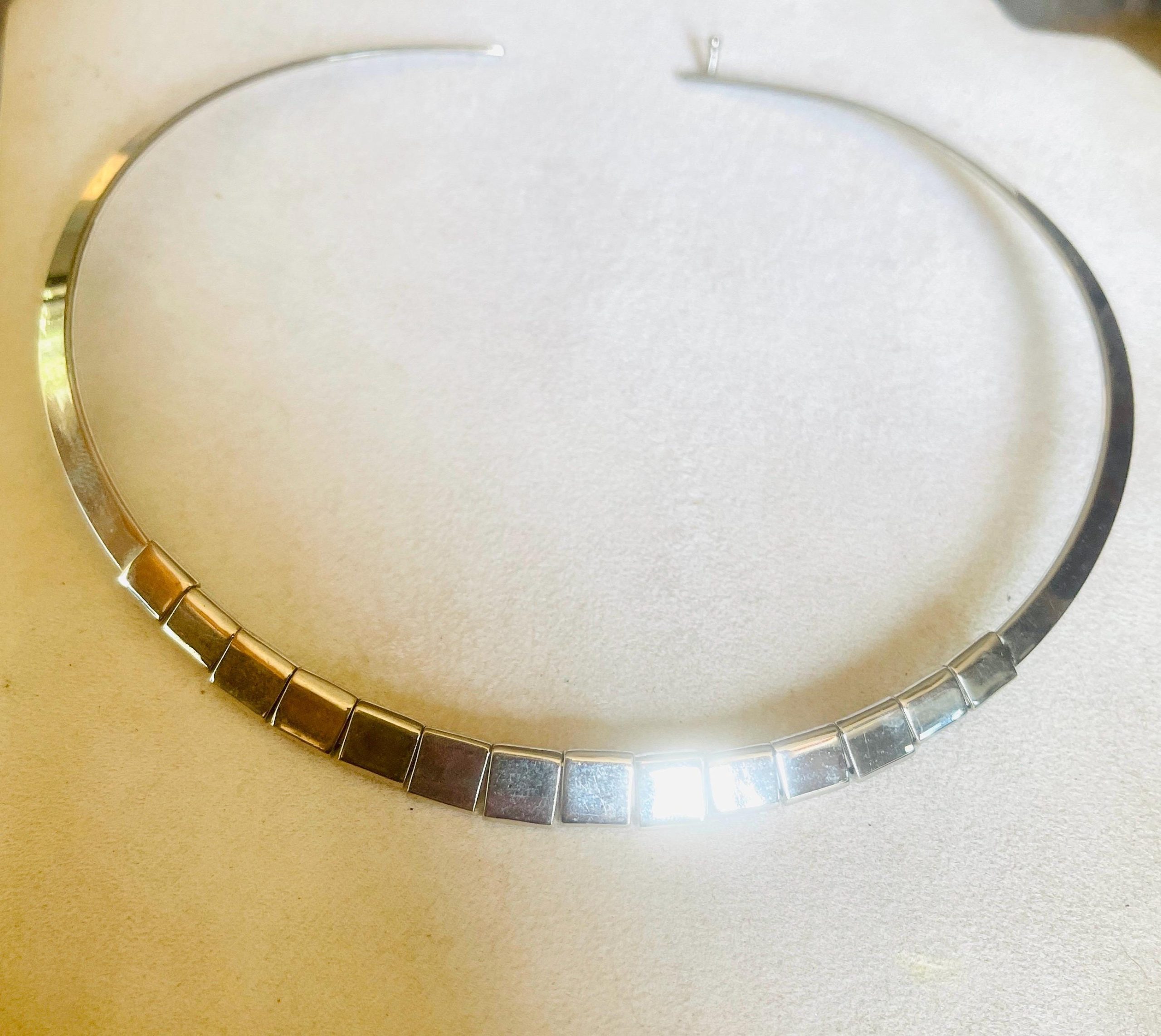 Vintage Silver Collar Necklace: Sleek Runway Style - Image 2