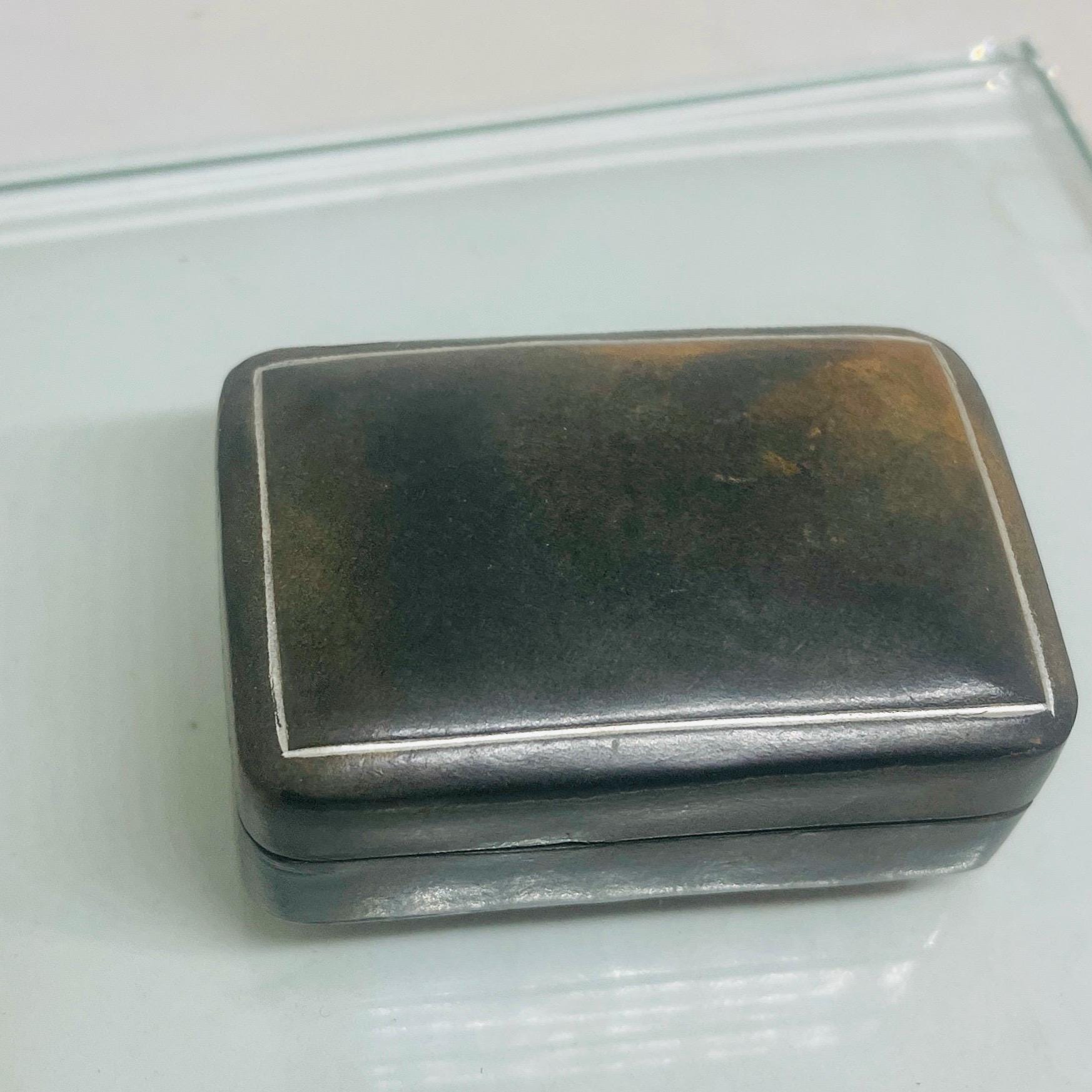 Antique Italian Leather Jewelry Box: Handmade Vintage Keepsake - Image 2