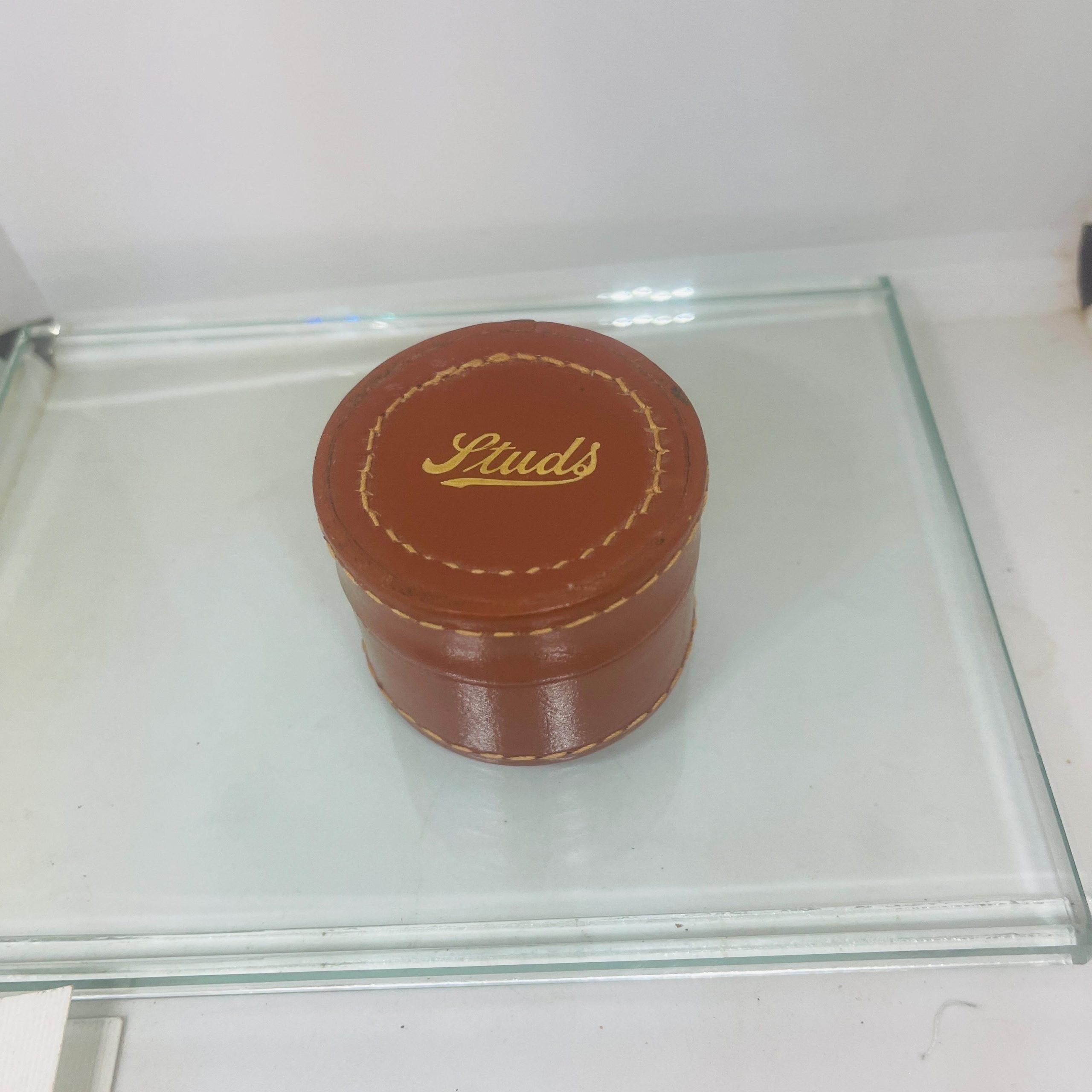 Antique Italian Leather Box: Handmade Vintage Jewelry Keepsake - Image 9