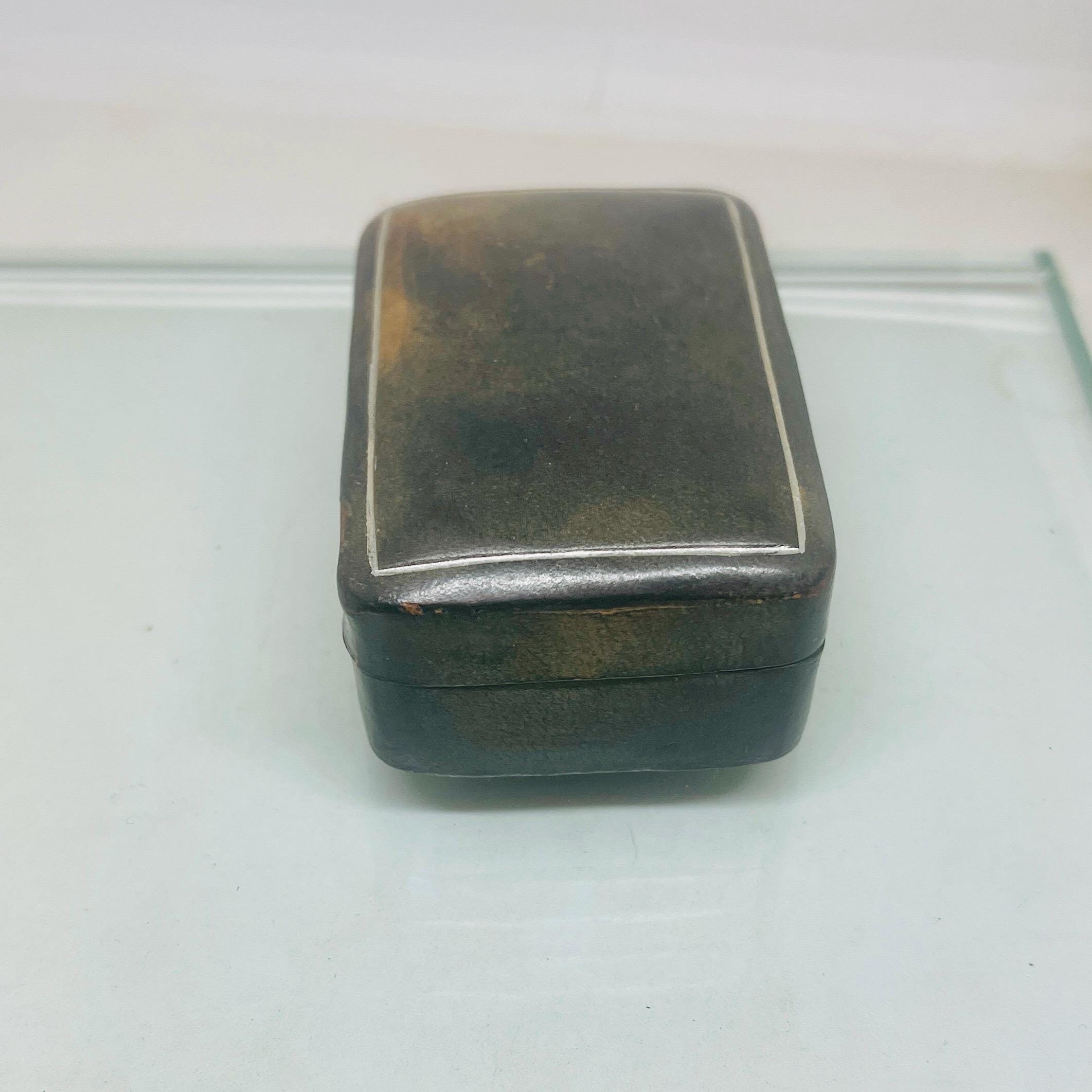 Antique Italian Leather Jewelry Box: Handmade Vintage Keepsake - Image 8
