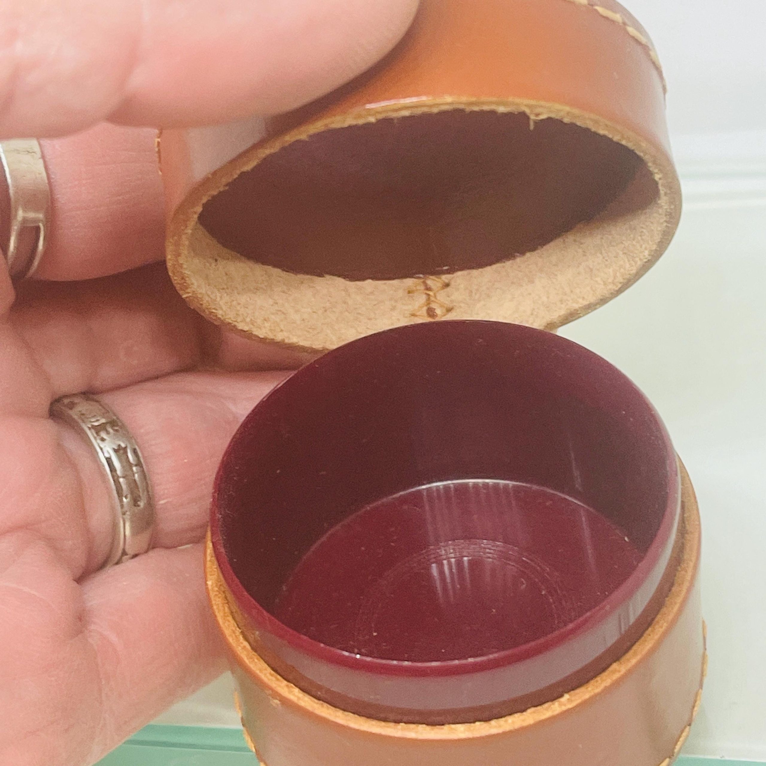 Antique Italian Leather Box: Handmade Vintage Jewelry Keepsake - Image 7