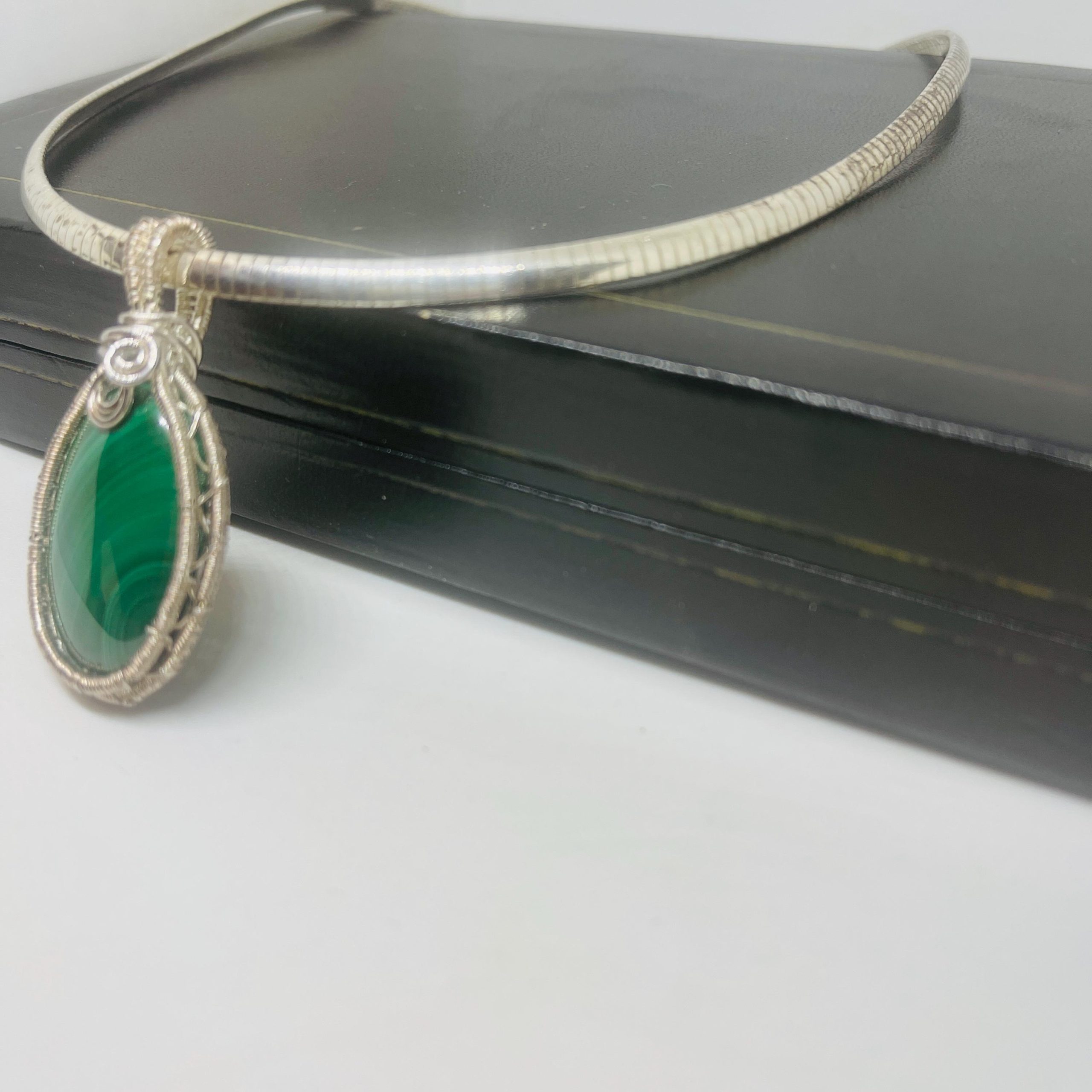 Handmade Malachite Sterling Silver Necklace: Green Stone Pendant - Image 8