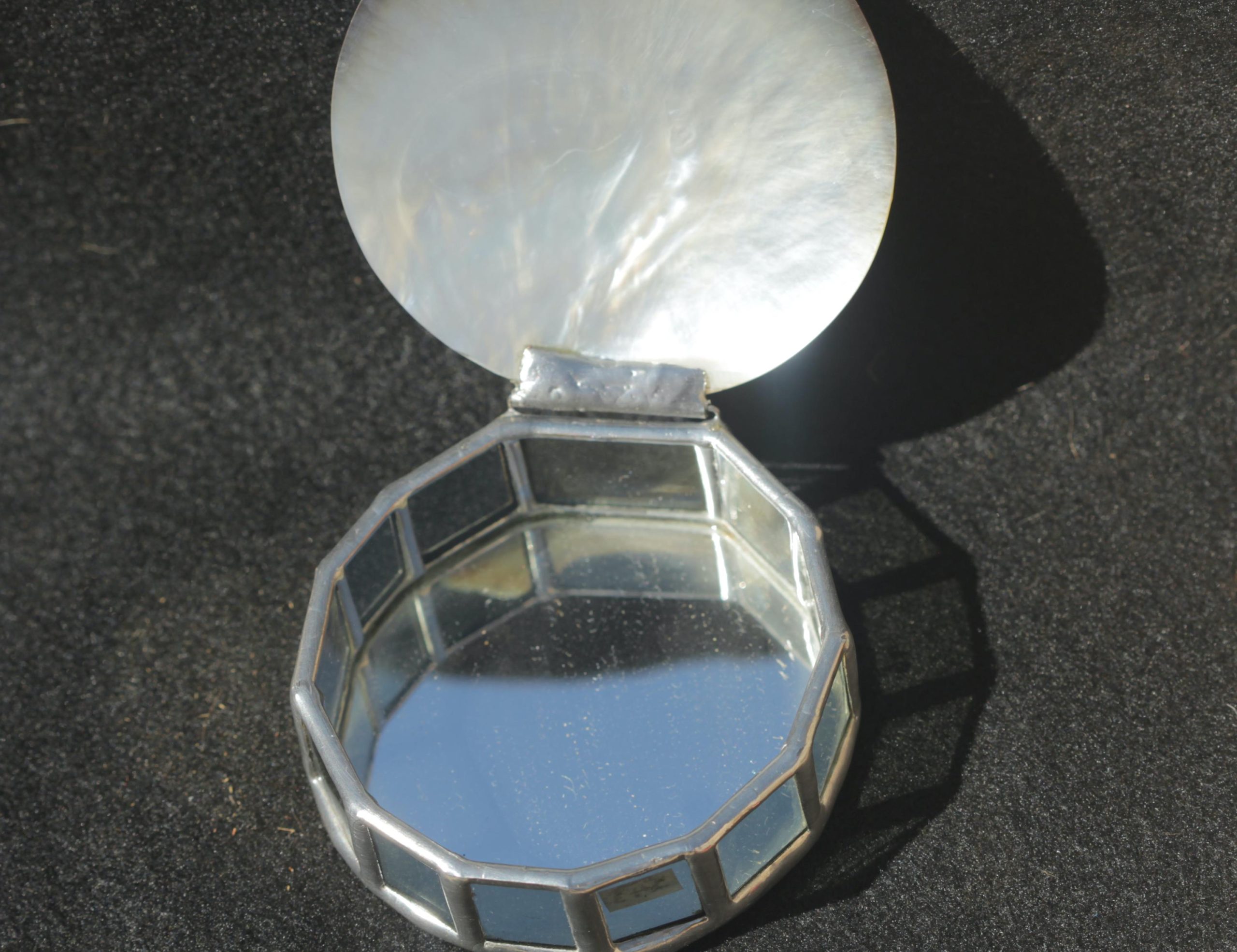 Seashell Stained Glass Jewelry Box: Handmade Trinket Keepsake with Suede Base - Image 6
