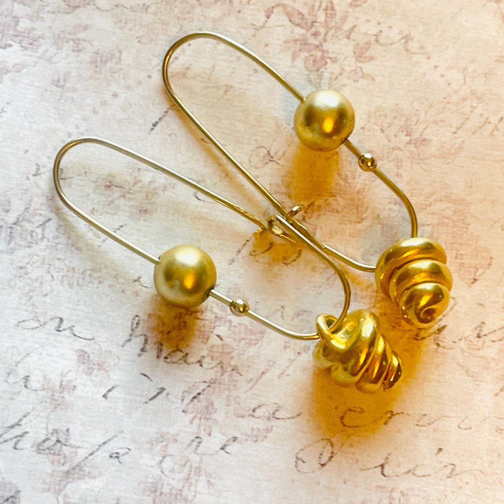 Vintage 14kt yellow gold signed designer drop earrings