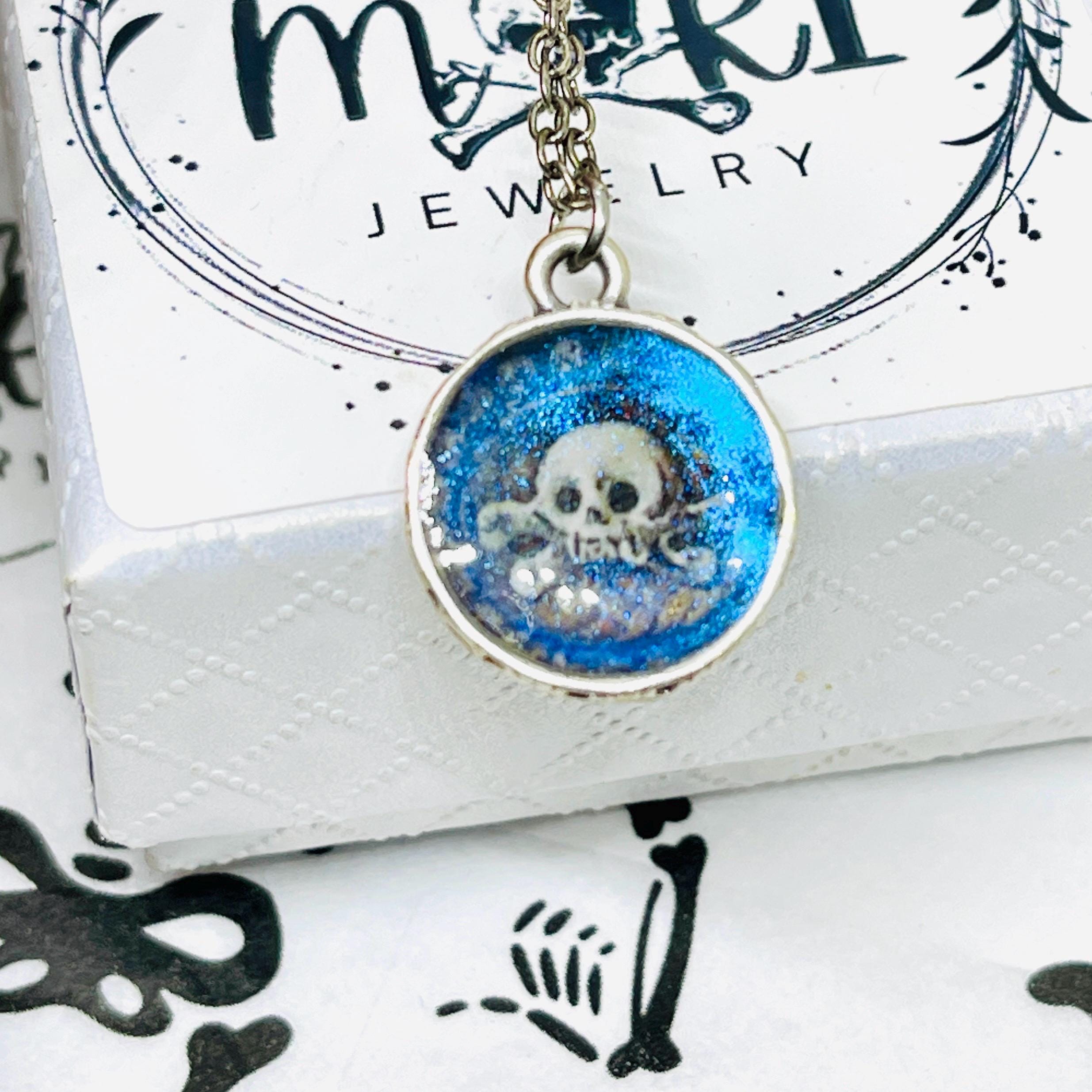 Memento Mori Sterling Silver Pendant: Gothic Skull Necklace - Image 10