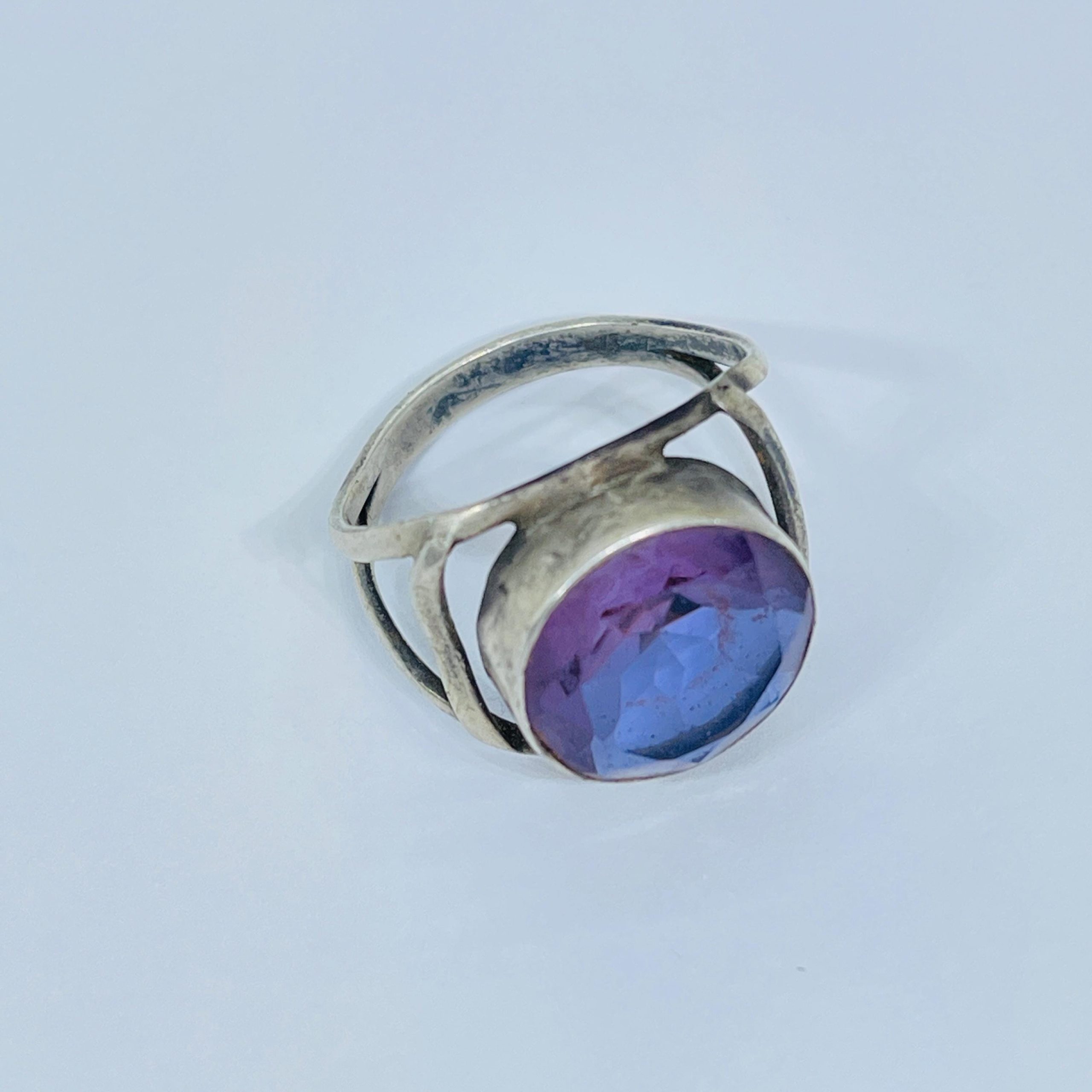 Vintage Amethyst Sterling Silver Ring - 1960s Domed Gemstone - Image 4