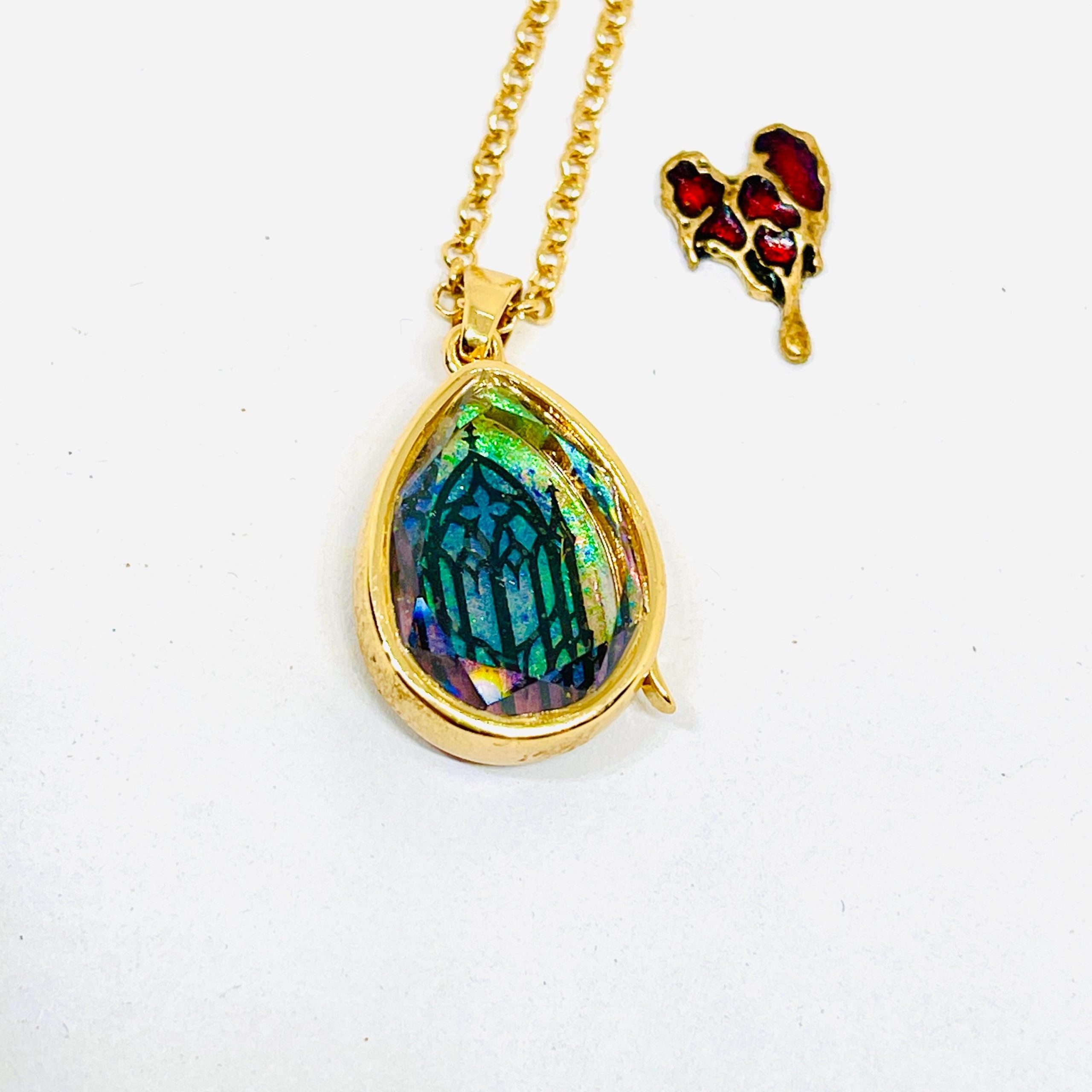 Memento Mori Gothic castle Necklace: Tiny gold shaker locket Pendant necklace - Image 7