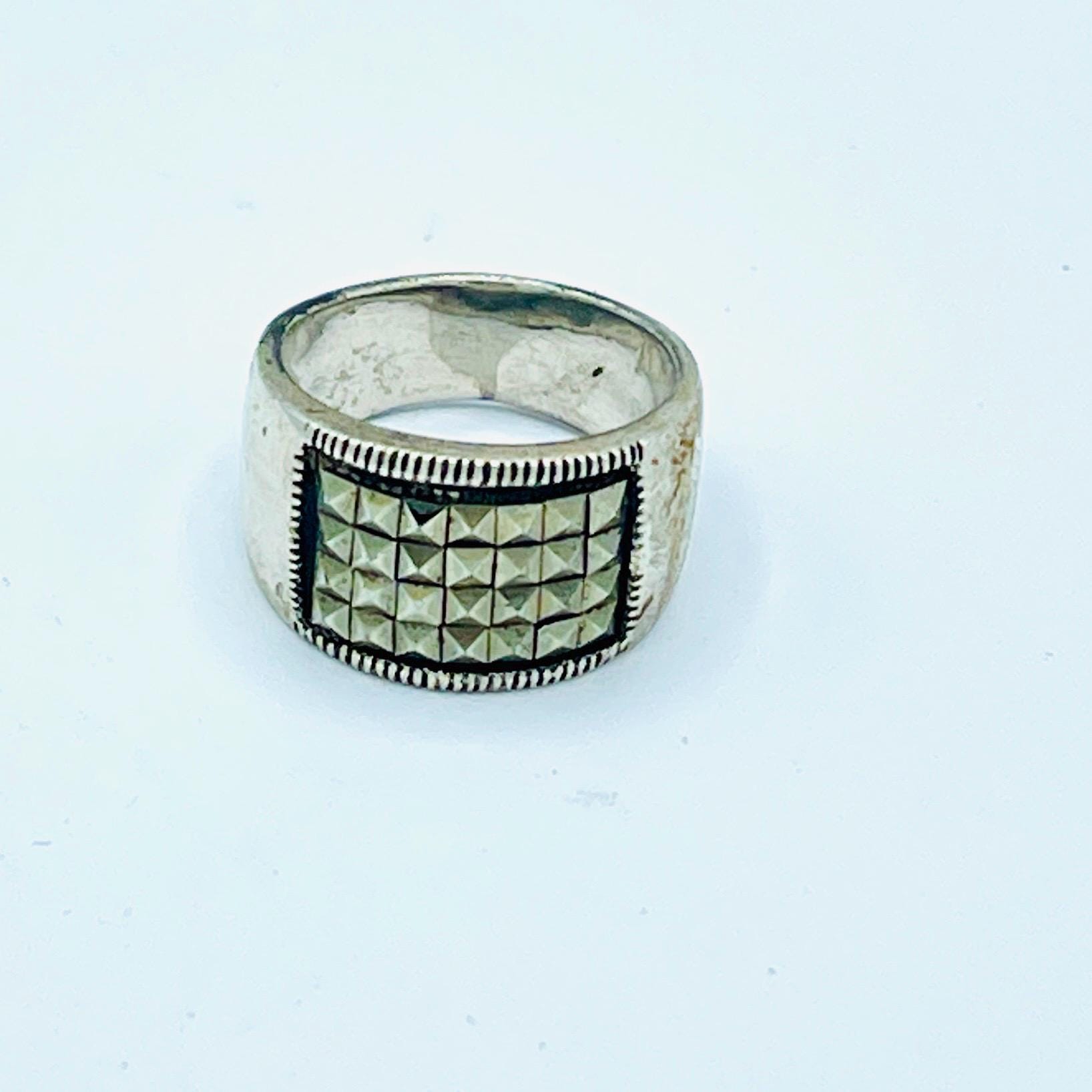 Vintage Pyrite Sterling Silver Ring - Studded Band, Size 5 - Image 3
