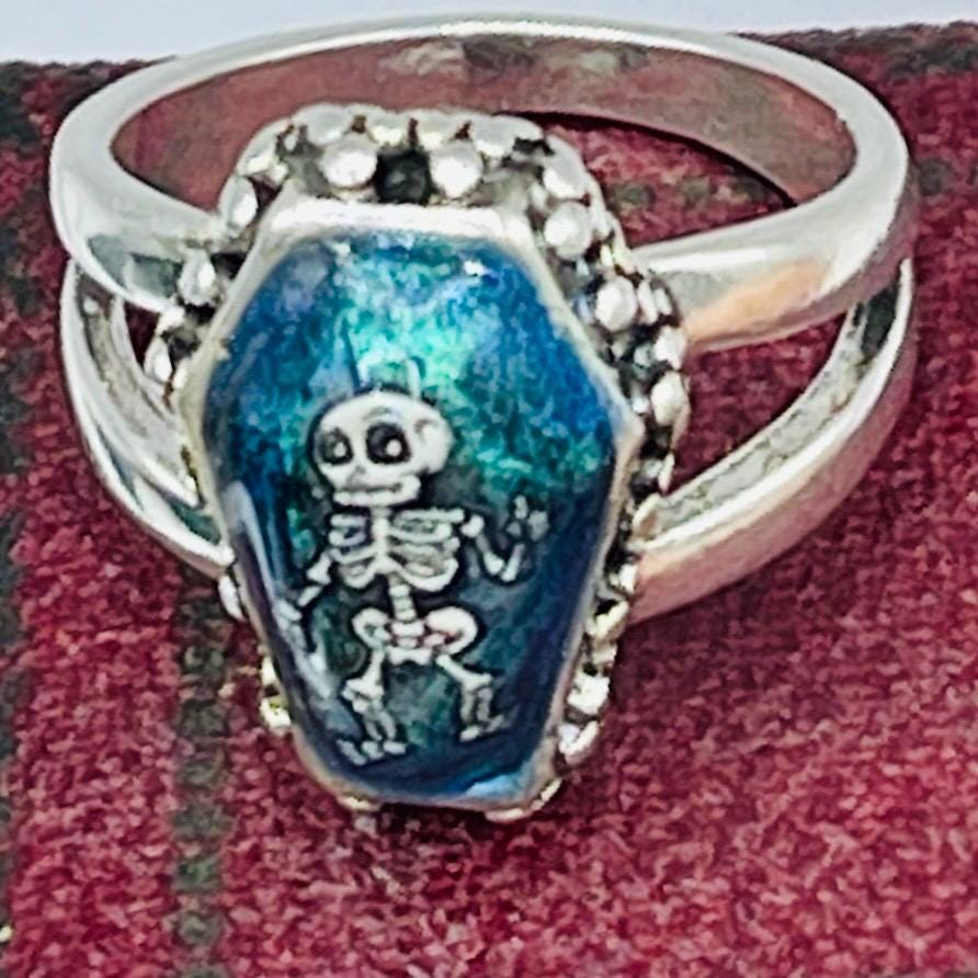 Memento Mori Ring: Gothic Green Blue Coffin, sterling silver - Image 2