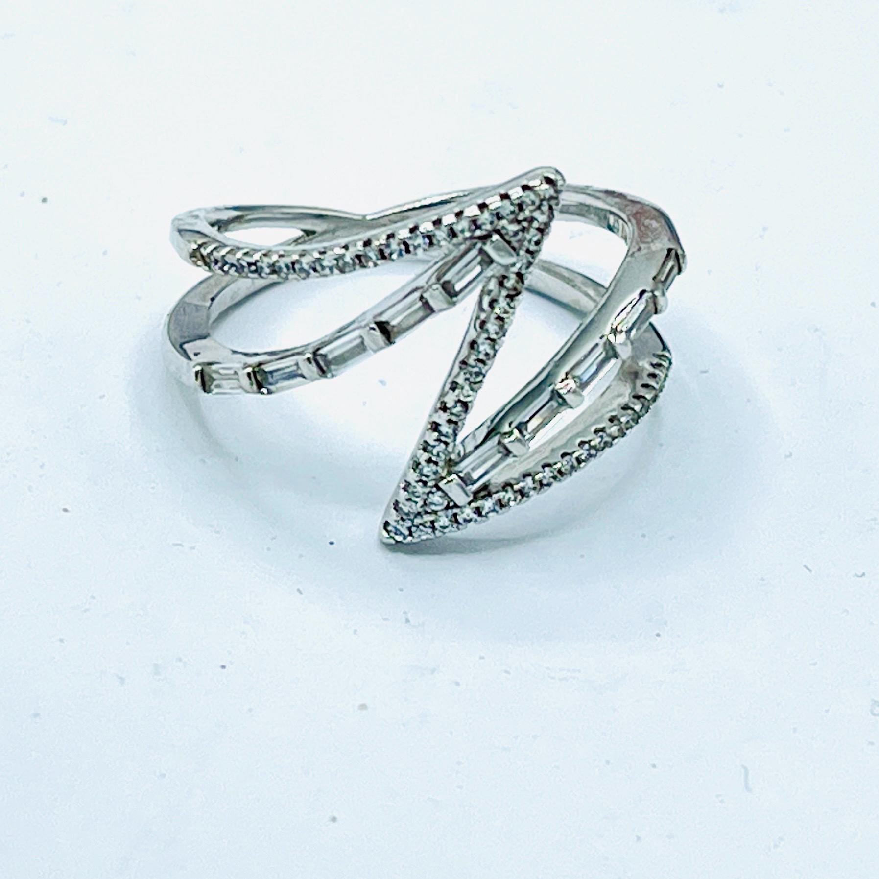 Vintage diamond baguette pave Ring- Sterling silver size 11 ring for her - Image 4