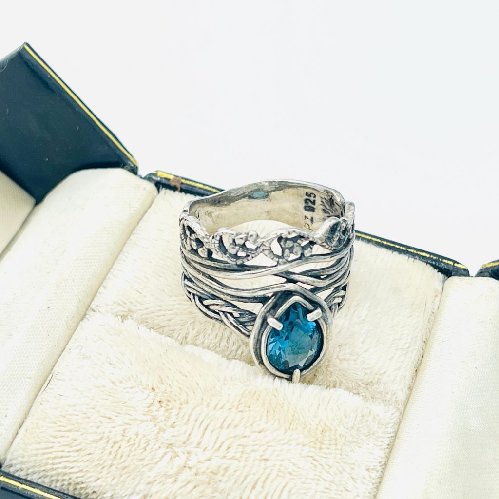 Vintage blue topaz modernist Sterling Silver Ring size 10