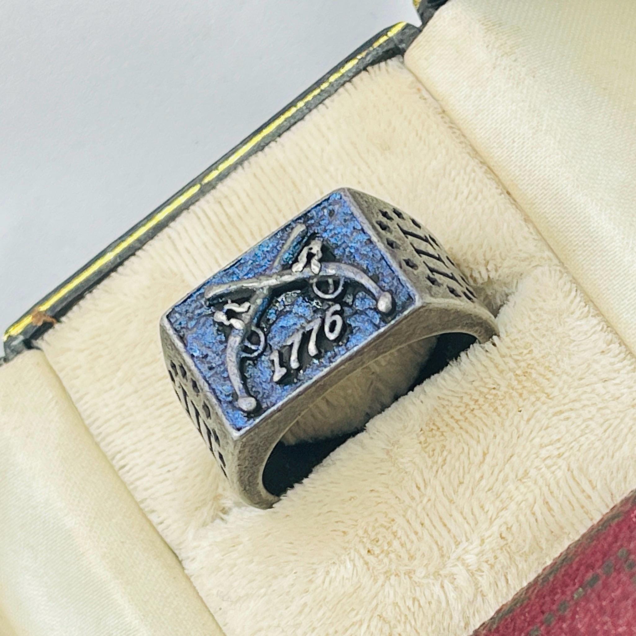 Memento Mori 1776 Ring: Gothic Silver Band for Him - Image 3