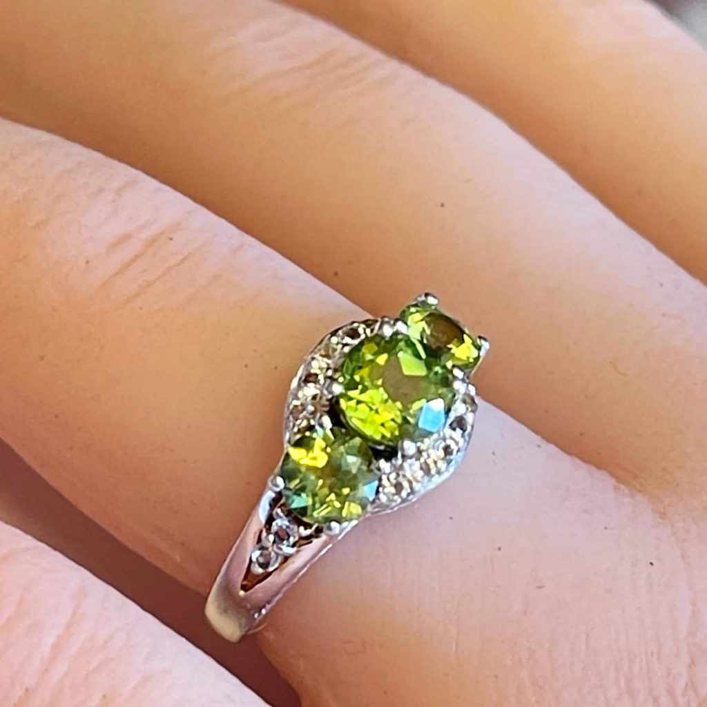 Vintage Peridot Sterling Silver Ring-Designer Peora Signed size 6 ring