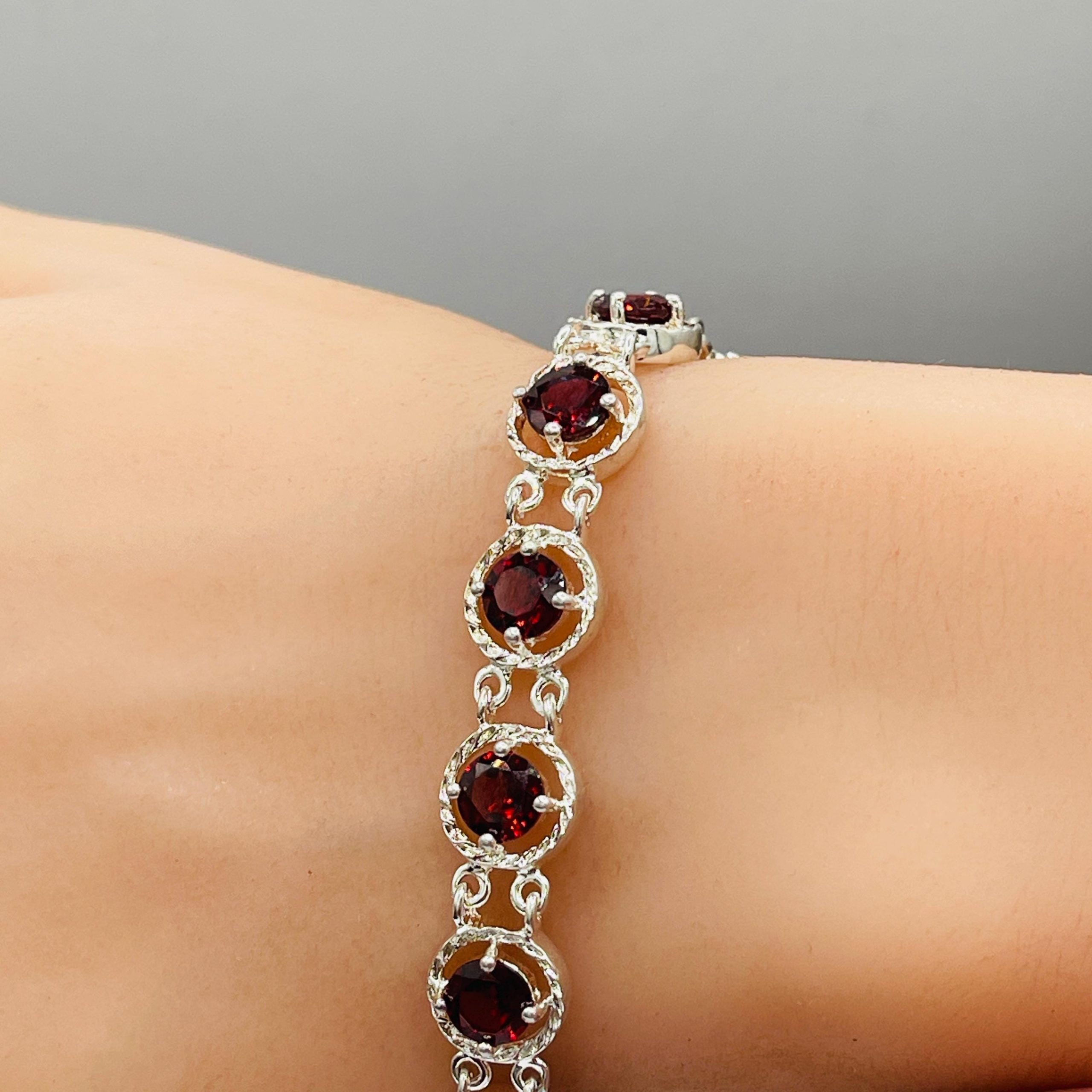 Art Deco Sterling Silver Garnet Bracelet: Vintage Almandine Gemstone Clasp - Image 6