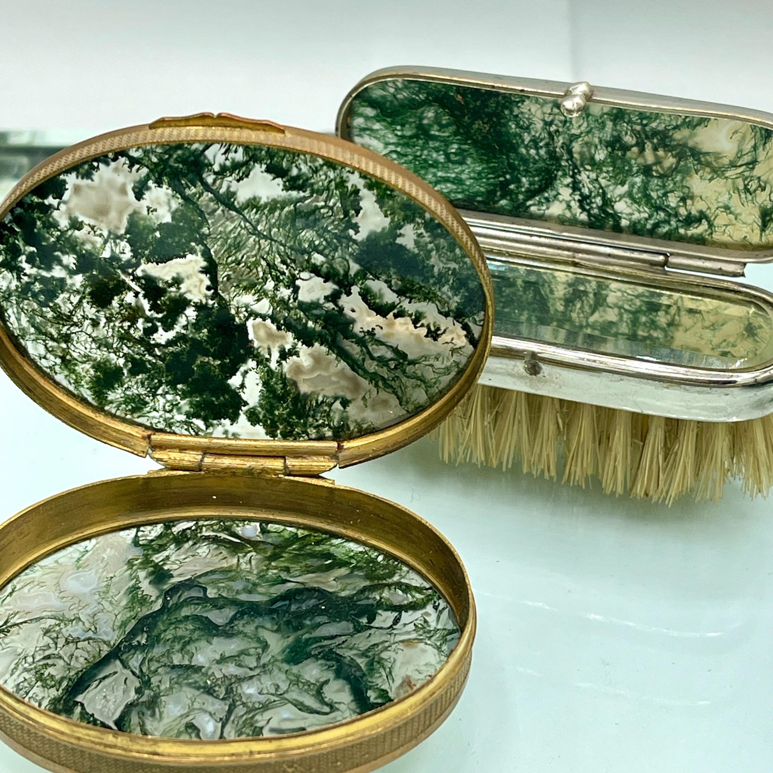 Victorian Moss Agate Moustache Brush Set with Engraved Mirror Vanity Box - Image 2