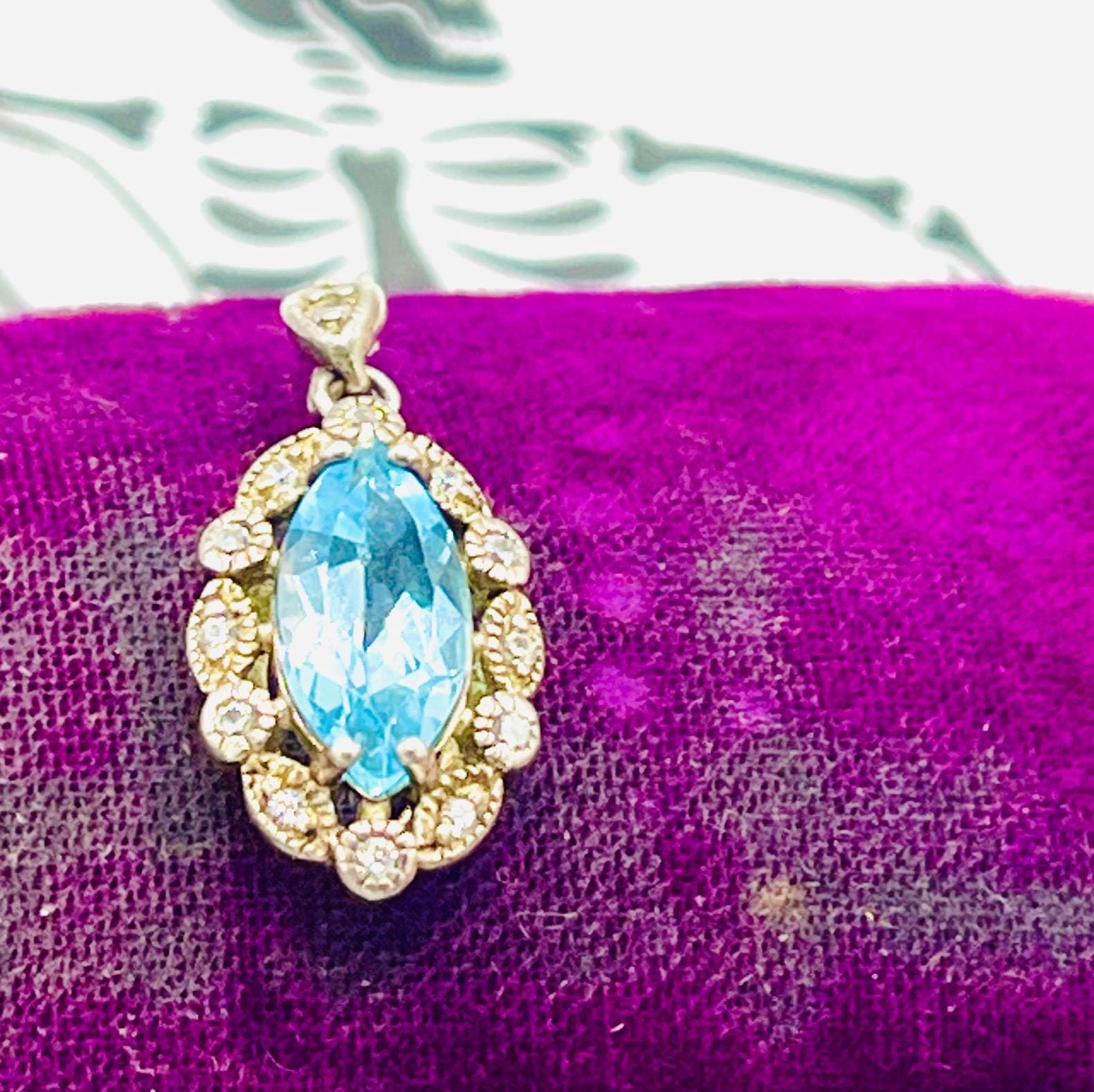 Art Deco blue topaz diamond paste pendant on 18 inch sterling silver chain - Image 5