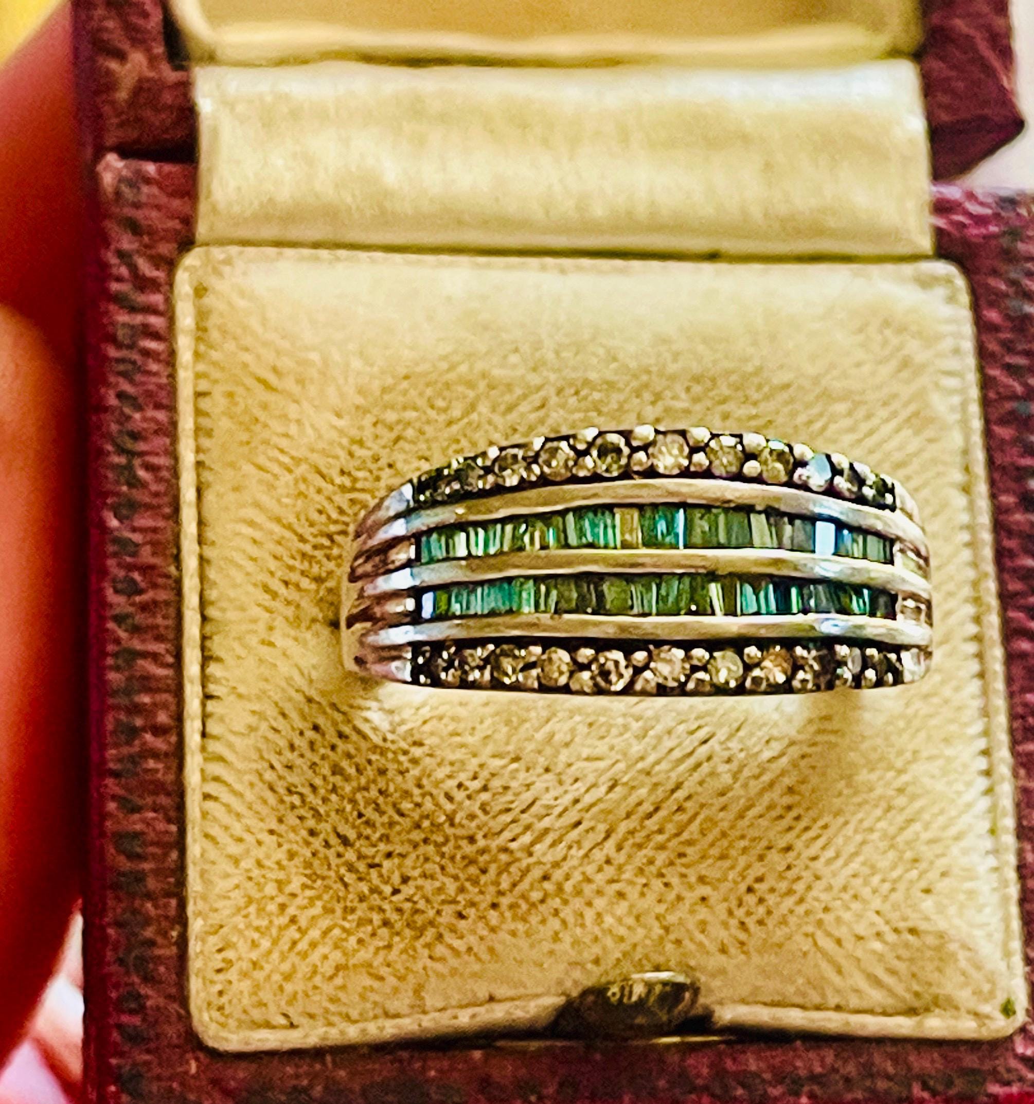 Art Deco Blue Diamond Ring: 18k White Gold, Baguette Cut, Size 10 - Image 5