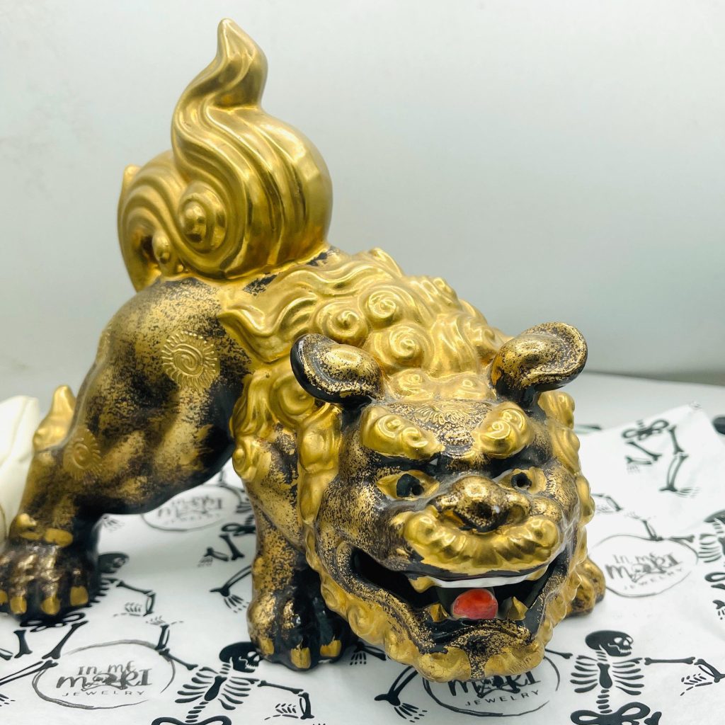Antique Kutani Japanese shishi Dog gold lustre porcelain guardian lion Protector