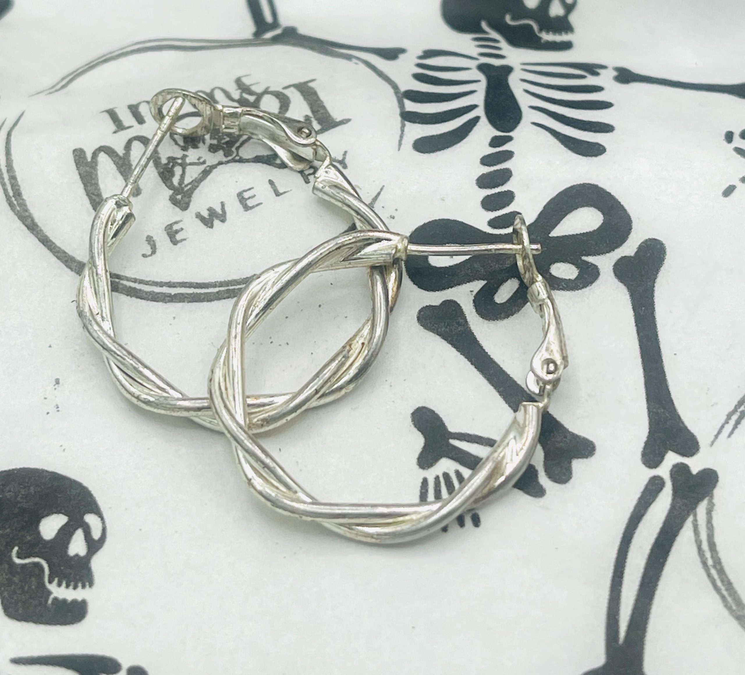 Twisted Sterling Silver Hoop Earrings: .925 Italy Silver, 2.5cm - Image 10