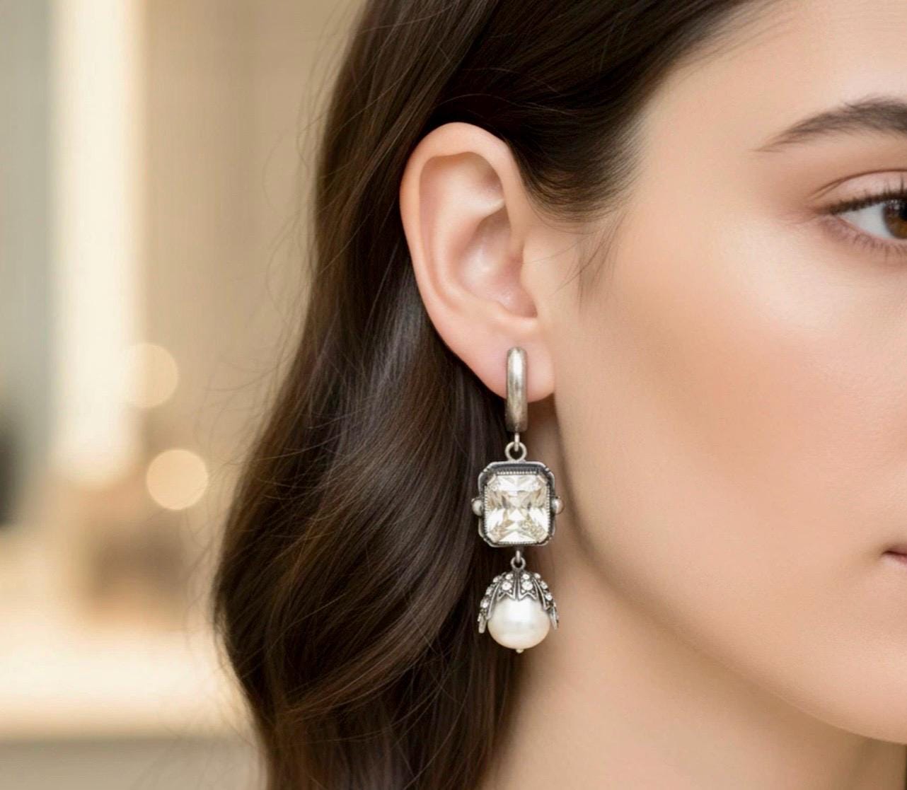 Alexander McQueen vintage crystal earrings- drop earrings - Image 3