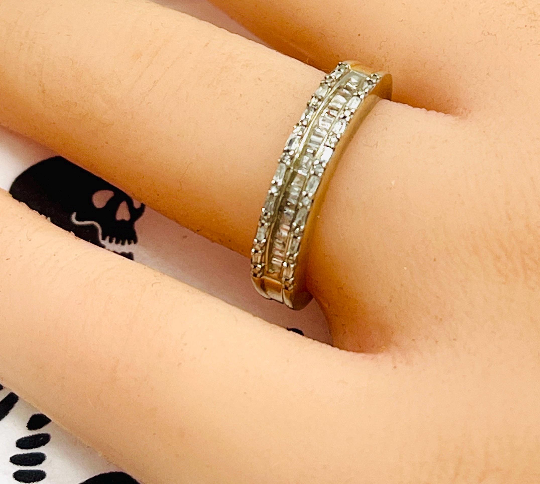 Wedding Band White Diamond Ring: gold natural diamond Size 7 - Image 4