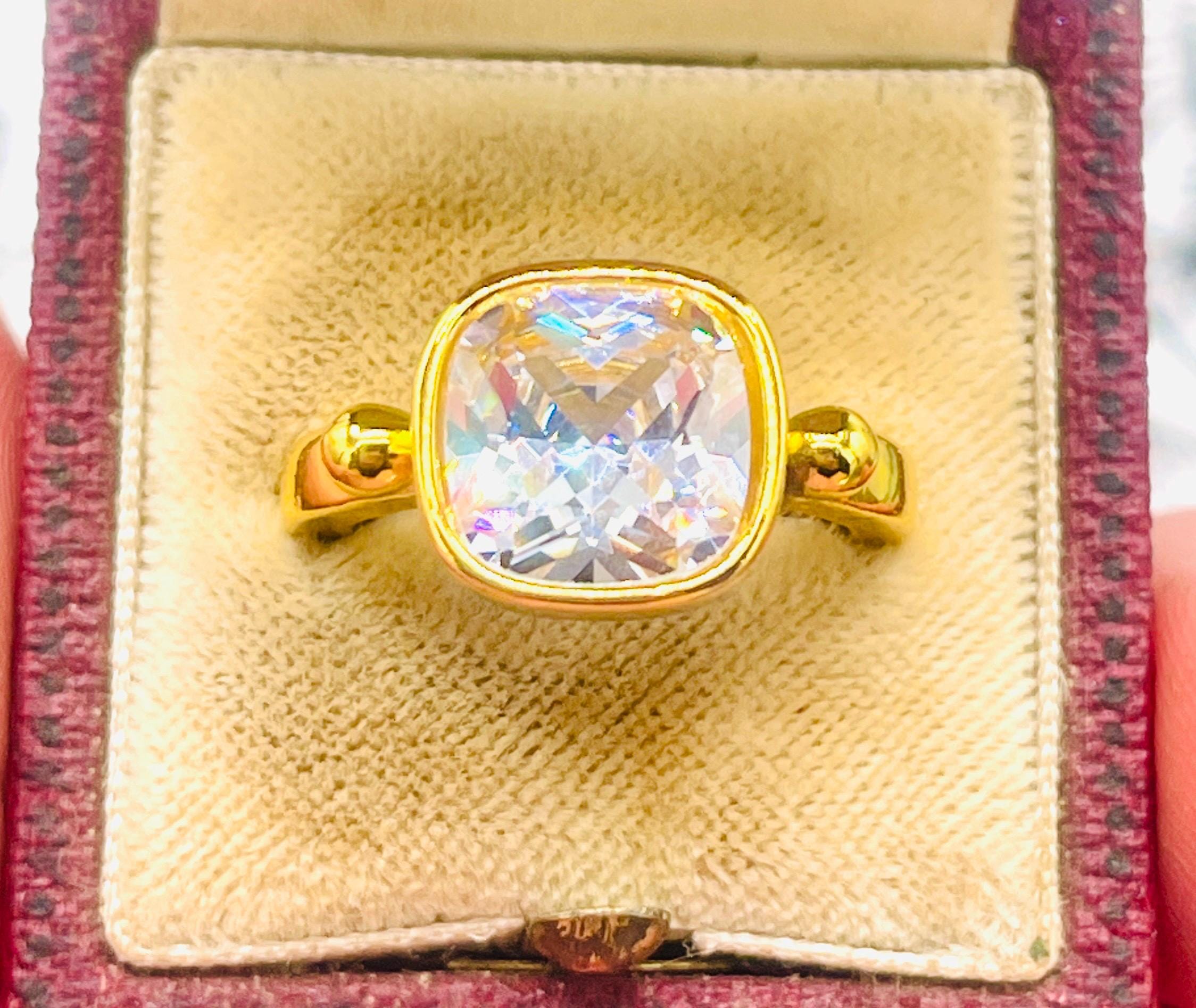 Cushion Cut Three Carat Statement 18k yellow gold Ring: Vintage 1900s Elegance