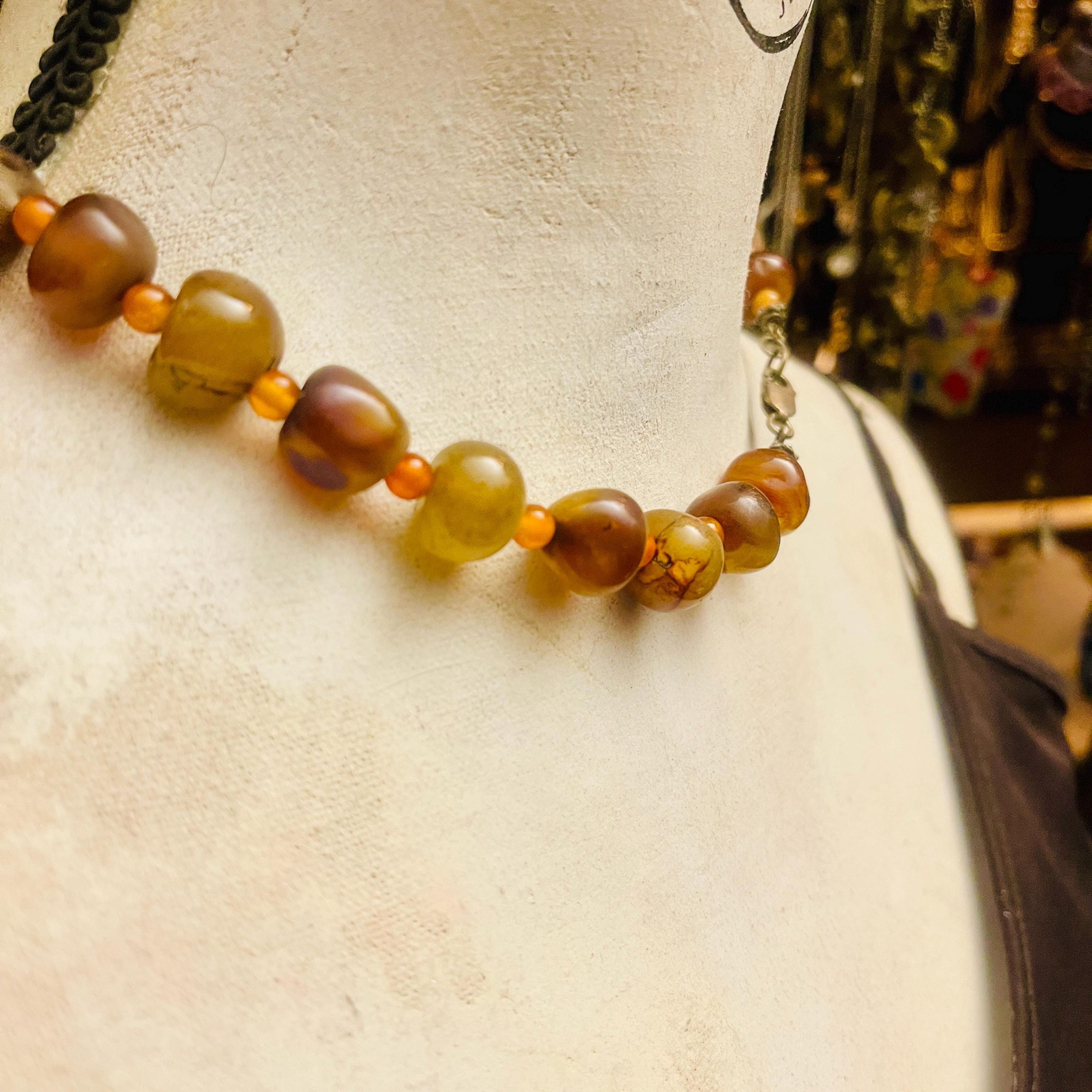 Carved Jade Lotus Pendant Necklace with Vintage Agate Strand - Image 5