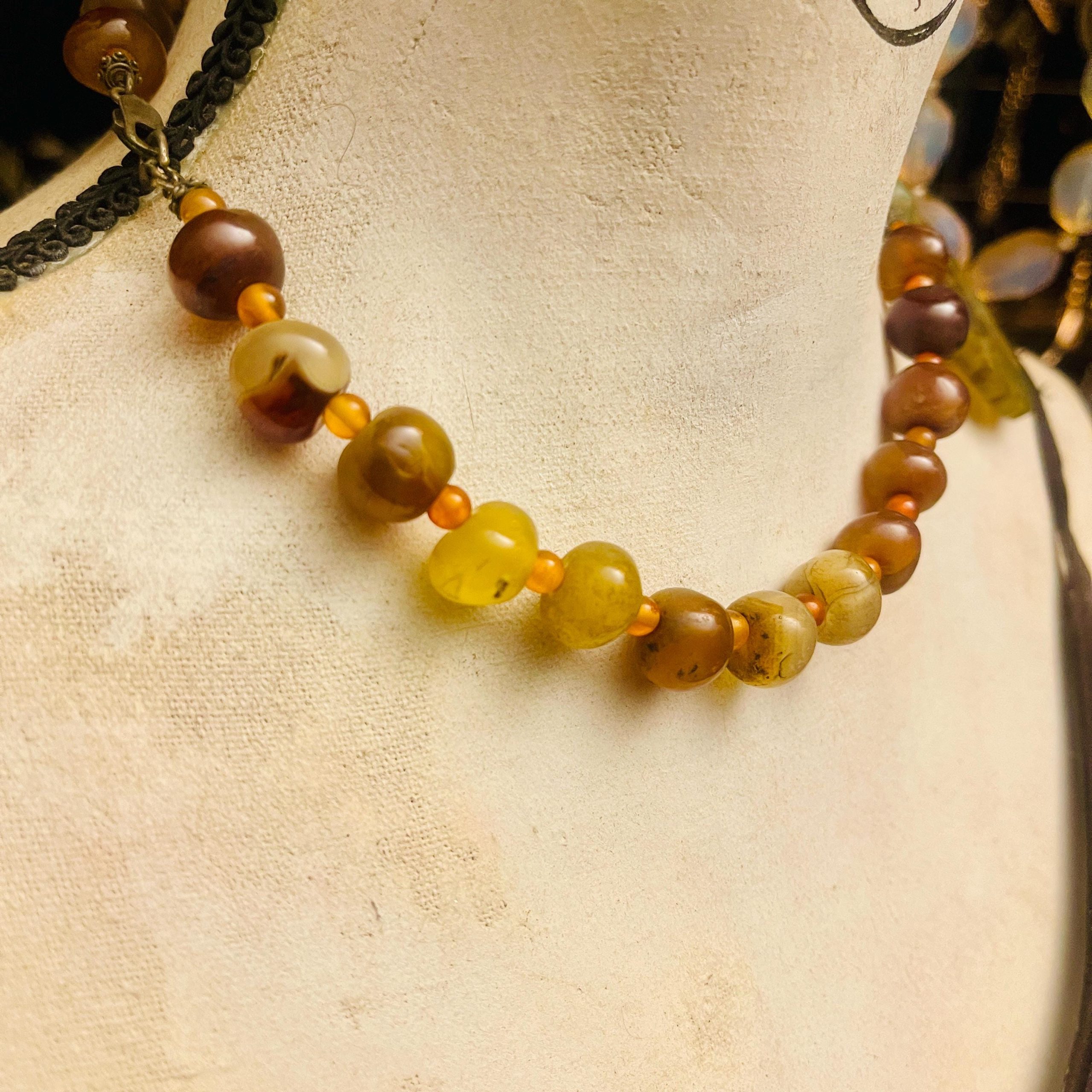 Carved Jade Lotus Pendant Necklace with Vintage Agate Strand - Image 7