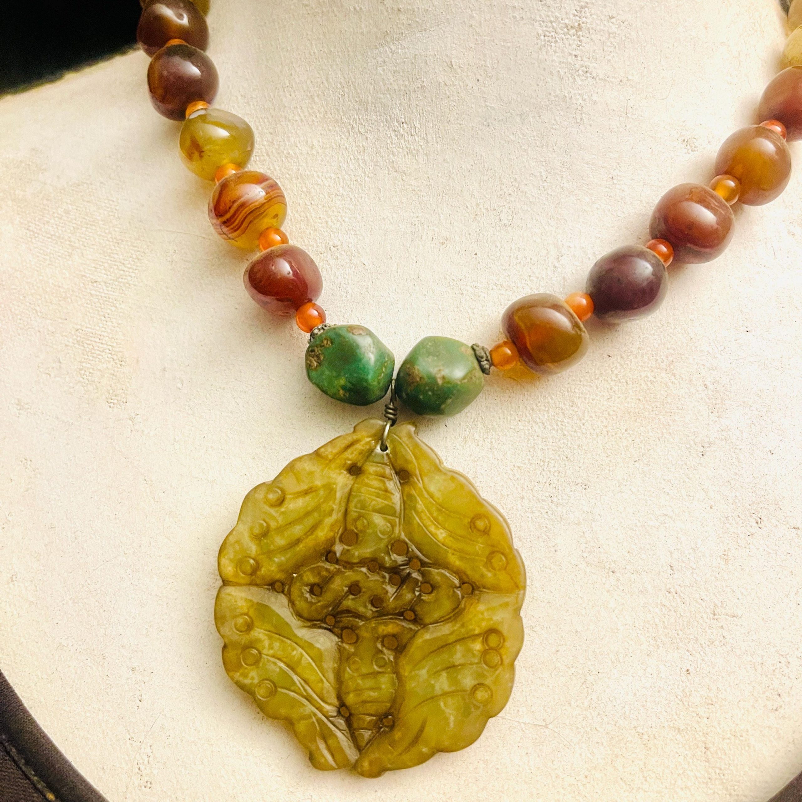 Carved Jade Lotus Pendant Necklace with Vintage Agate Strand - Image 6