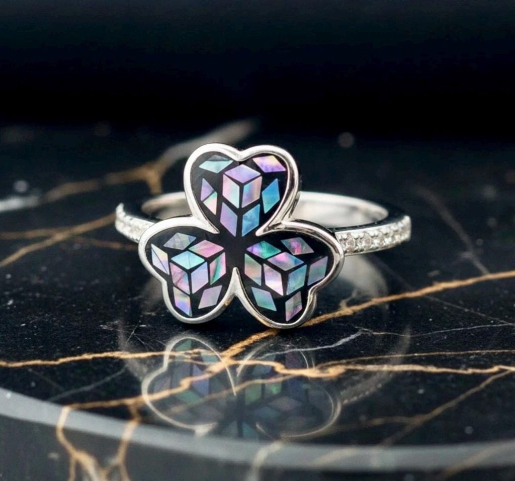 Shamrock Sterling Silver Abalone  Ring - Size 6