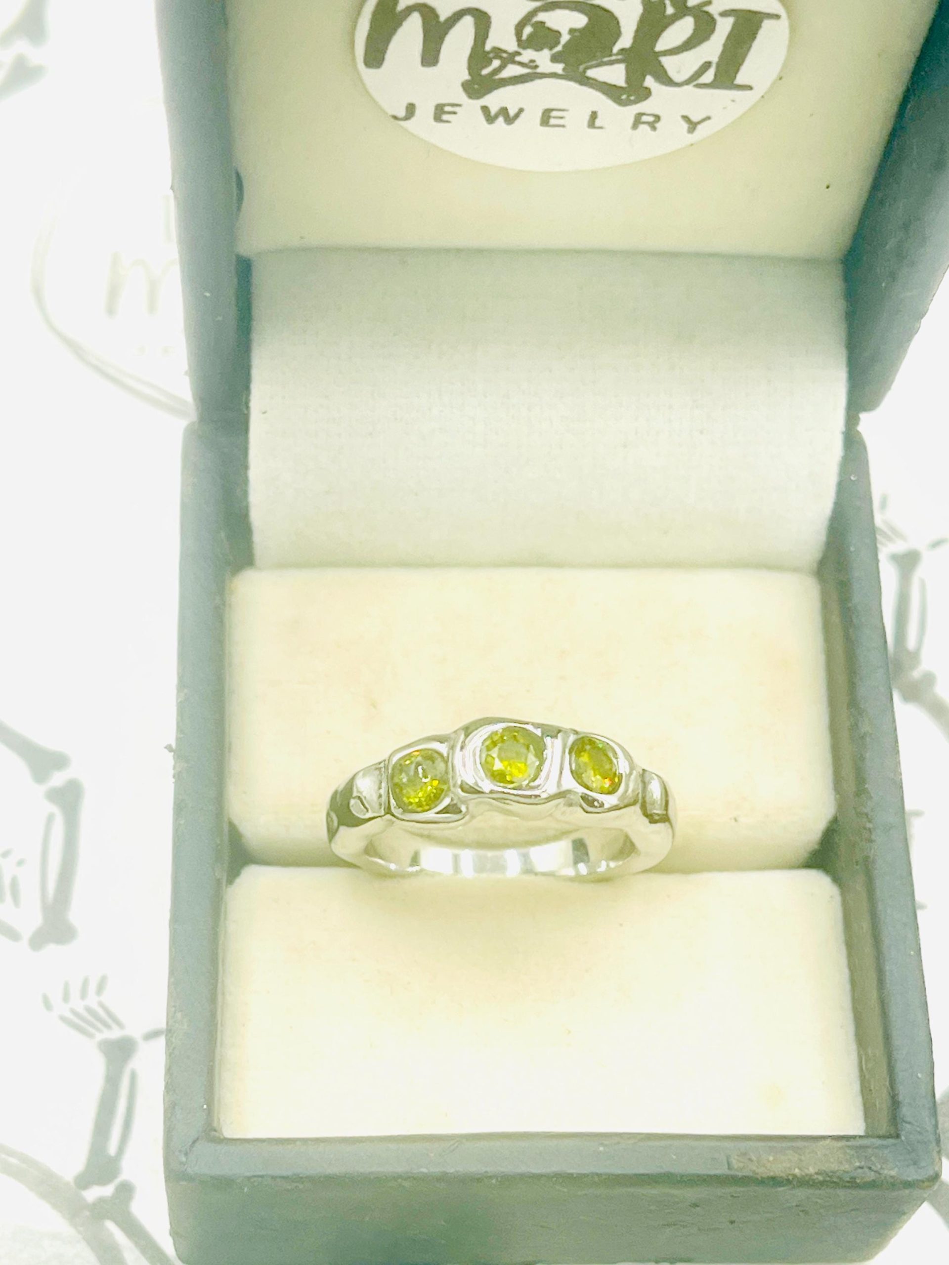 Green gemstone Ring: Organic 18K Gold, Faceted Green Stones, Artist Series - Image 3