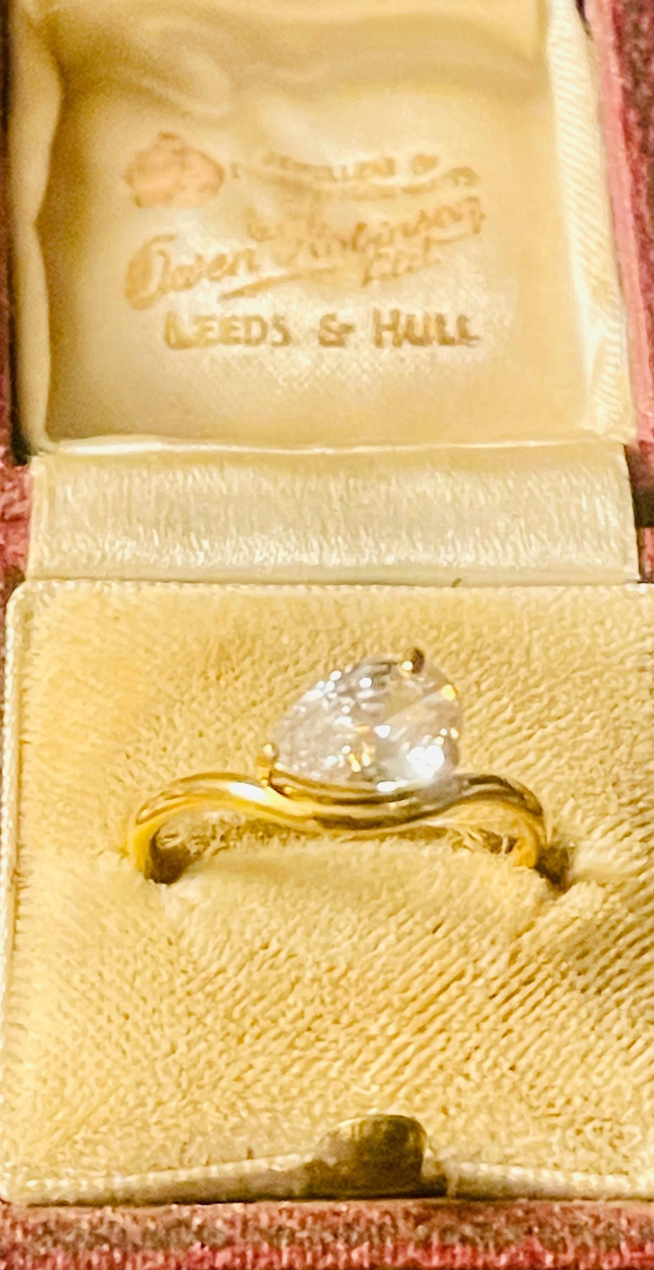 18k engagement Ring: Vintage 1 carat pear Band size 7 ring - Image 4