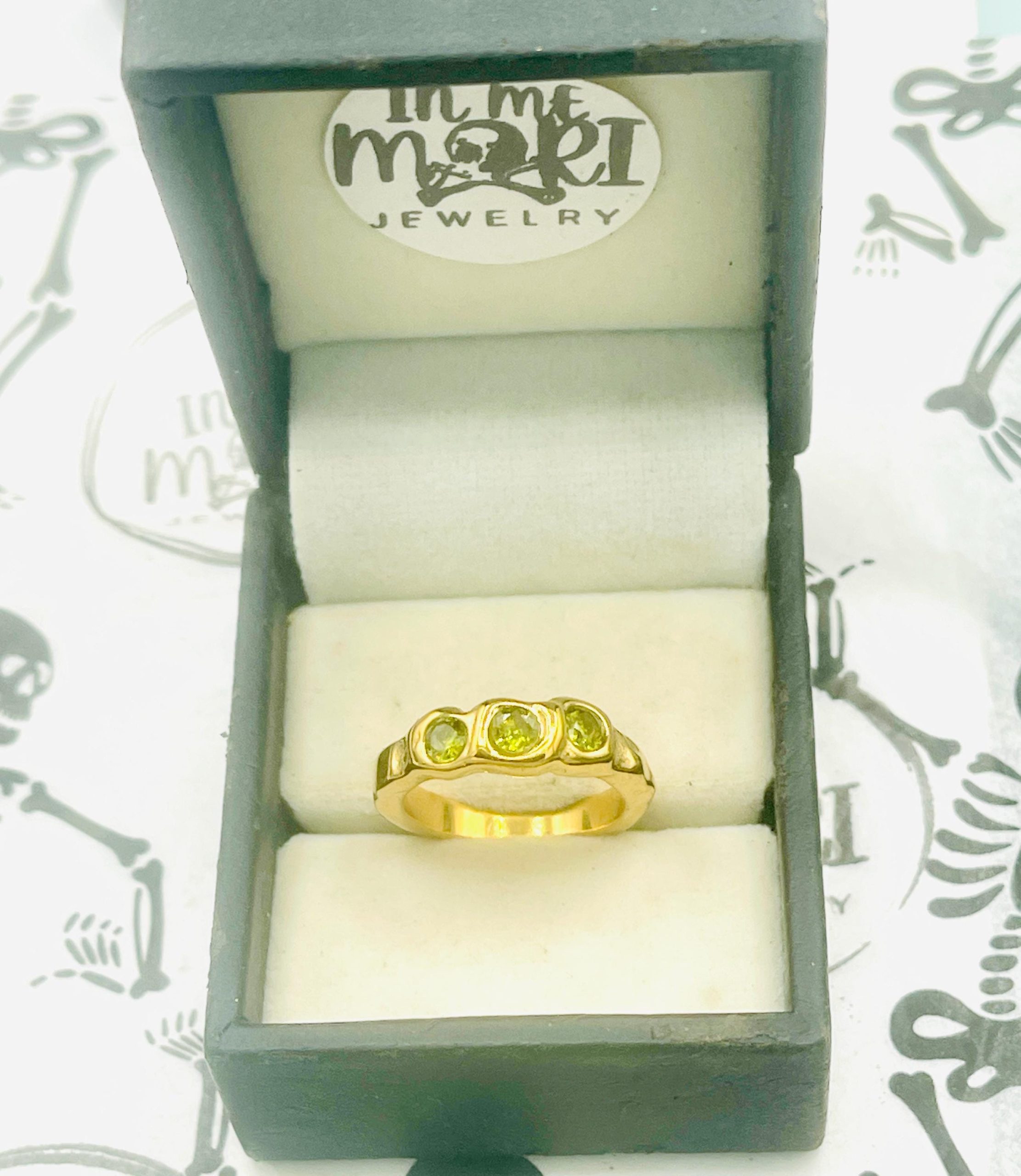 Green gemstone Ring: Organic 18K Gold, Faceted Green Stones, Artist Series - Image 4