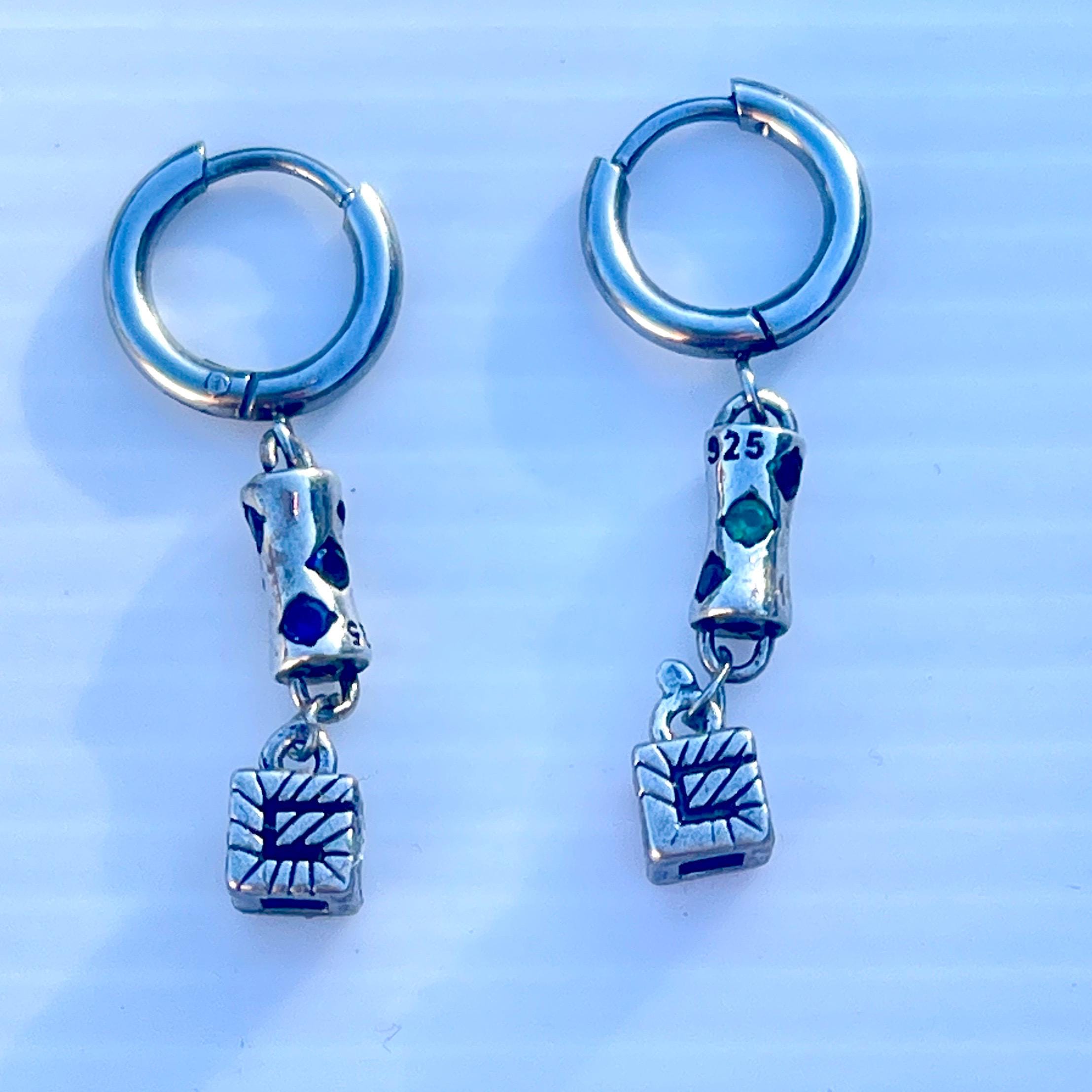GUCCI Sterling Silver small Asymmetrical Earrings: vintage Tiny G drop dangles - Image 6