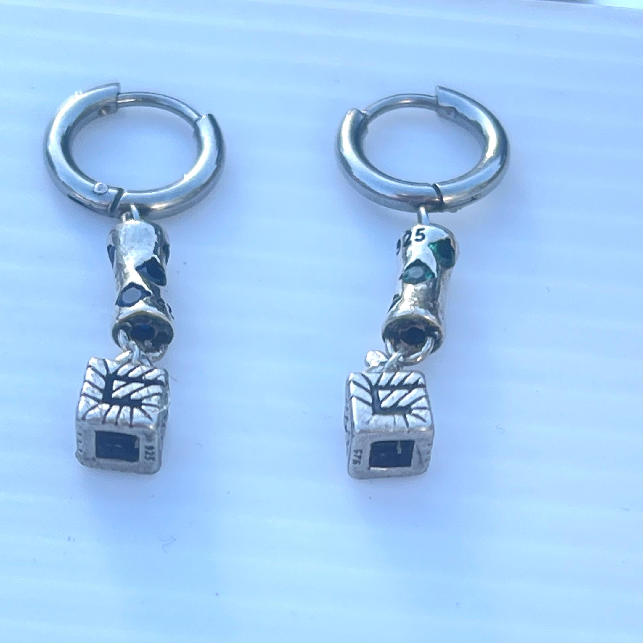 GUCCI Sterling Silver small Asymmetrical Earrings: vintage Tiny G drop dangles - Image 5