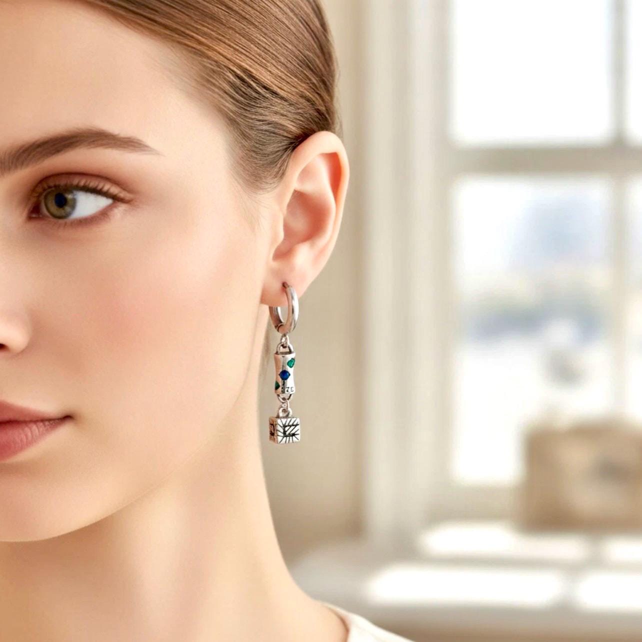 GUCCI Sterling Silver small Asymmetrical Earrings: vintage Tiny G drop dangles - Image 4