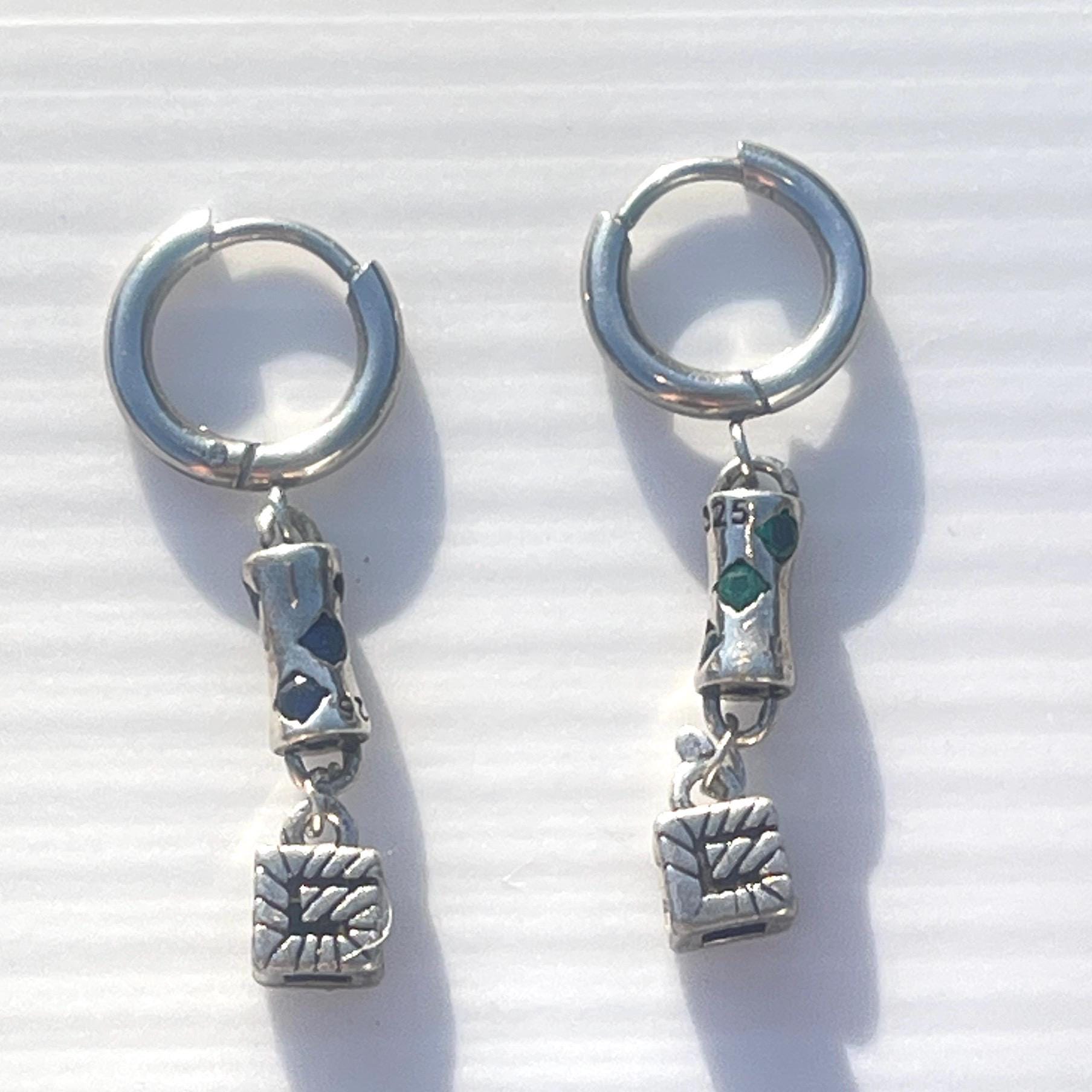 GUCCI Sterling Silver small Asymmetrical Earrings: vintage Tiny G drop dangles - Image 9